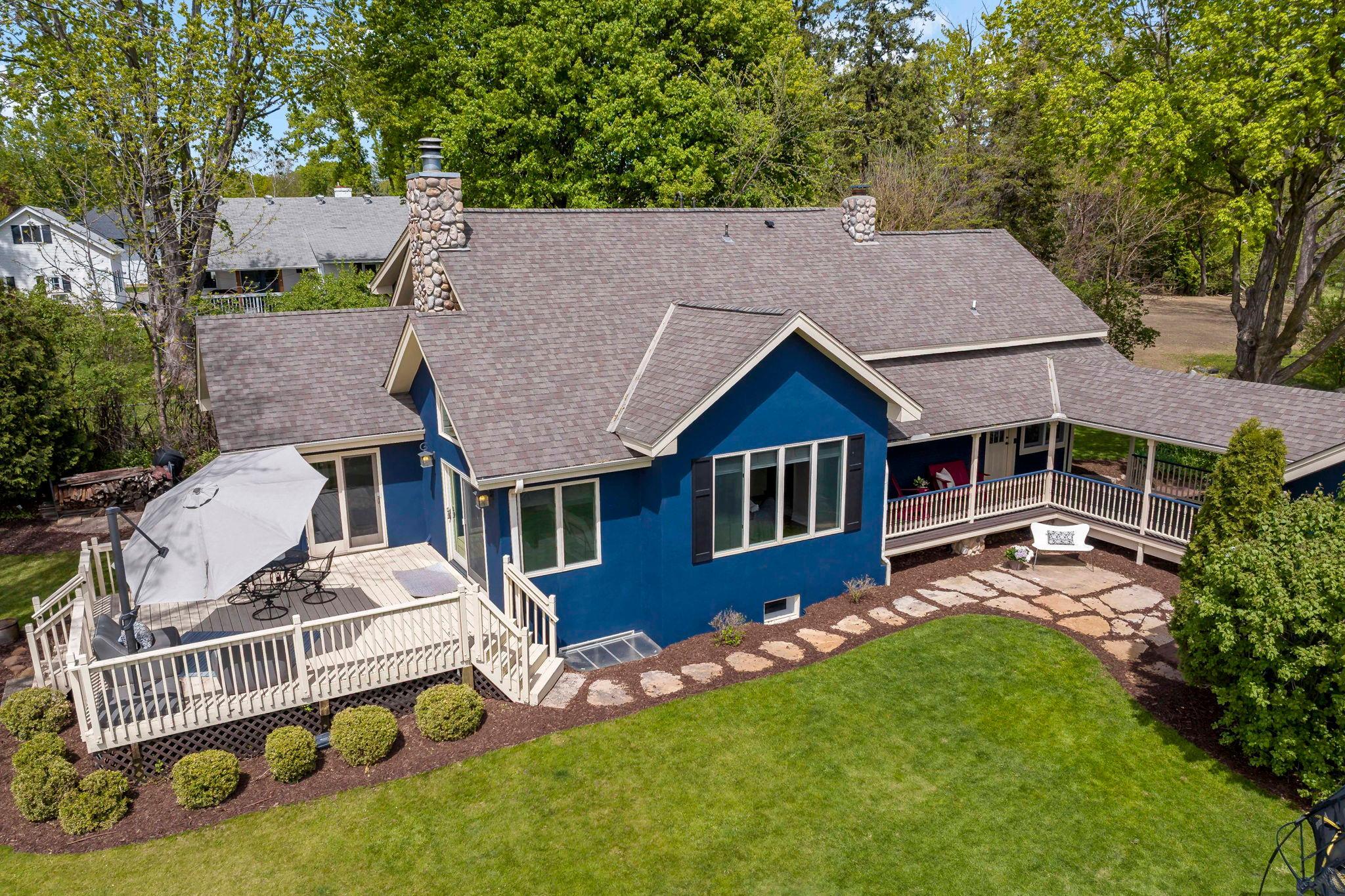 5830 Club Lane