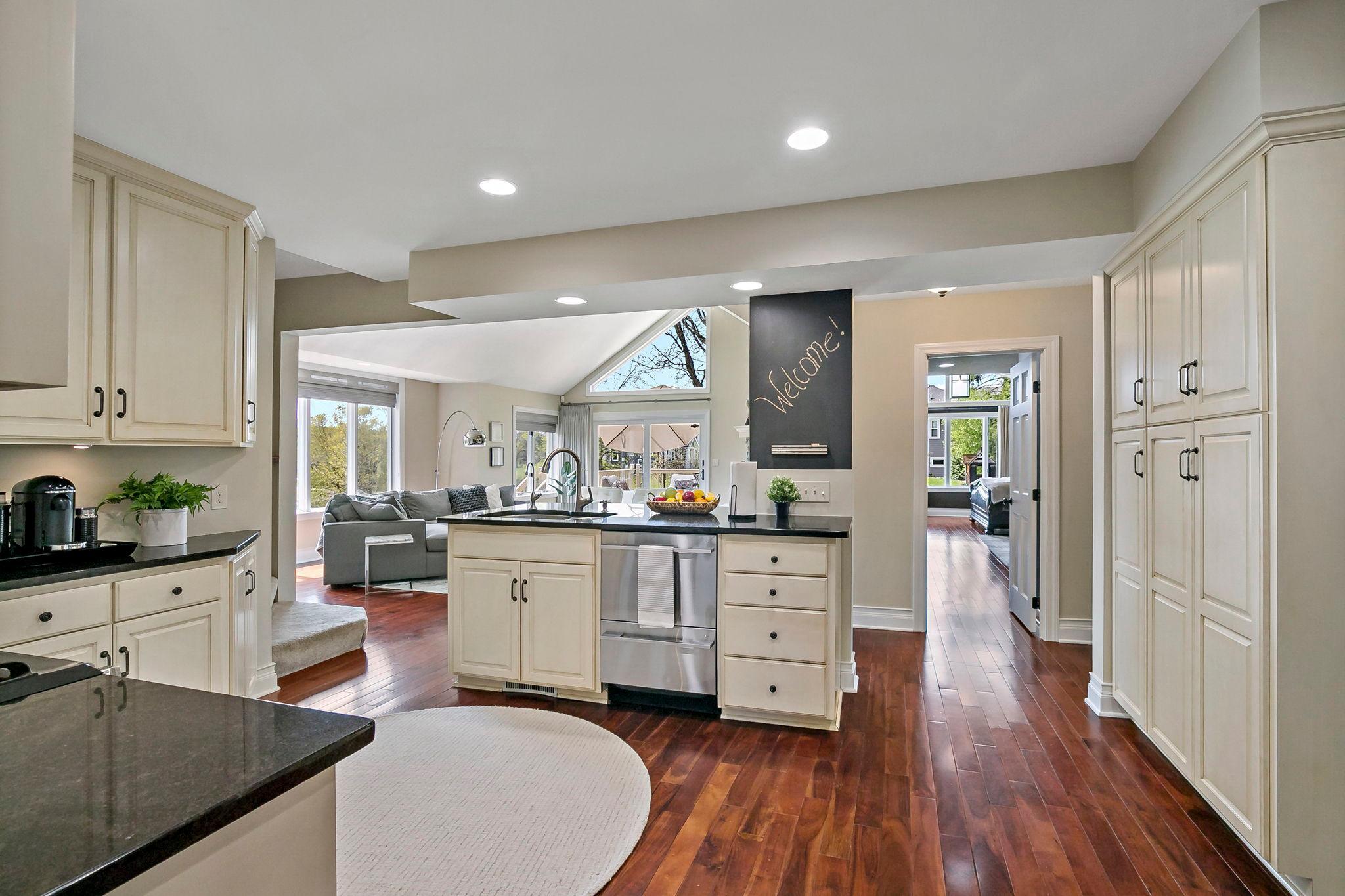 5830 Club Lane