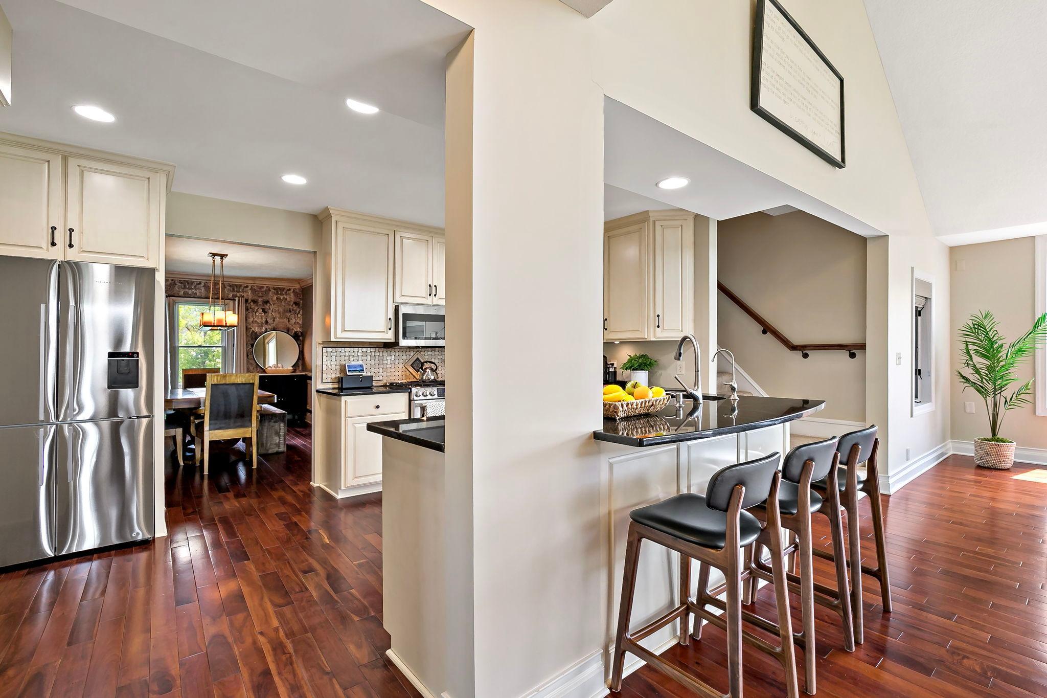 5830 Club Lane