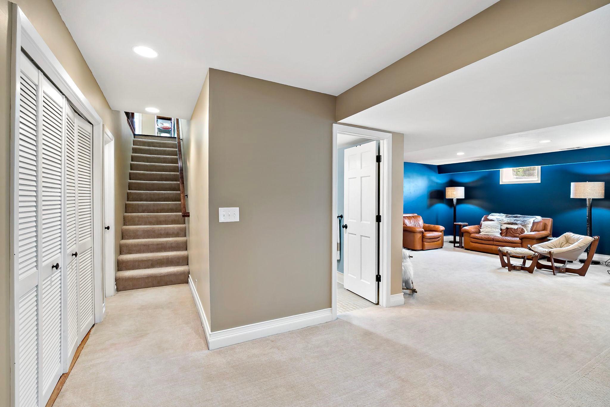 5830 Club Lane