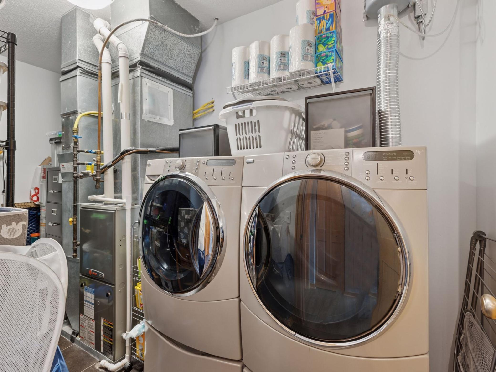 256 Spring Street Unit: 413