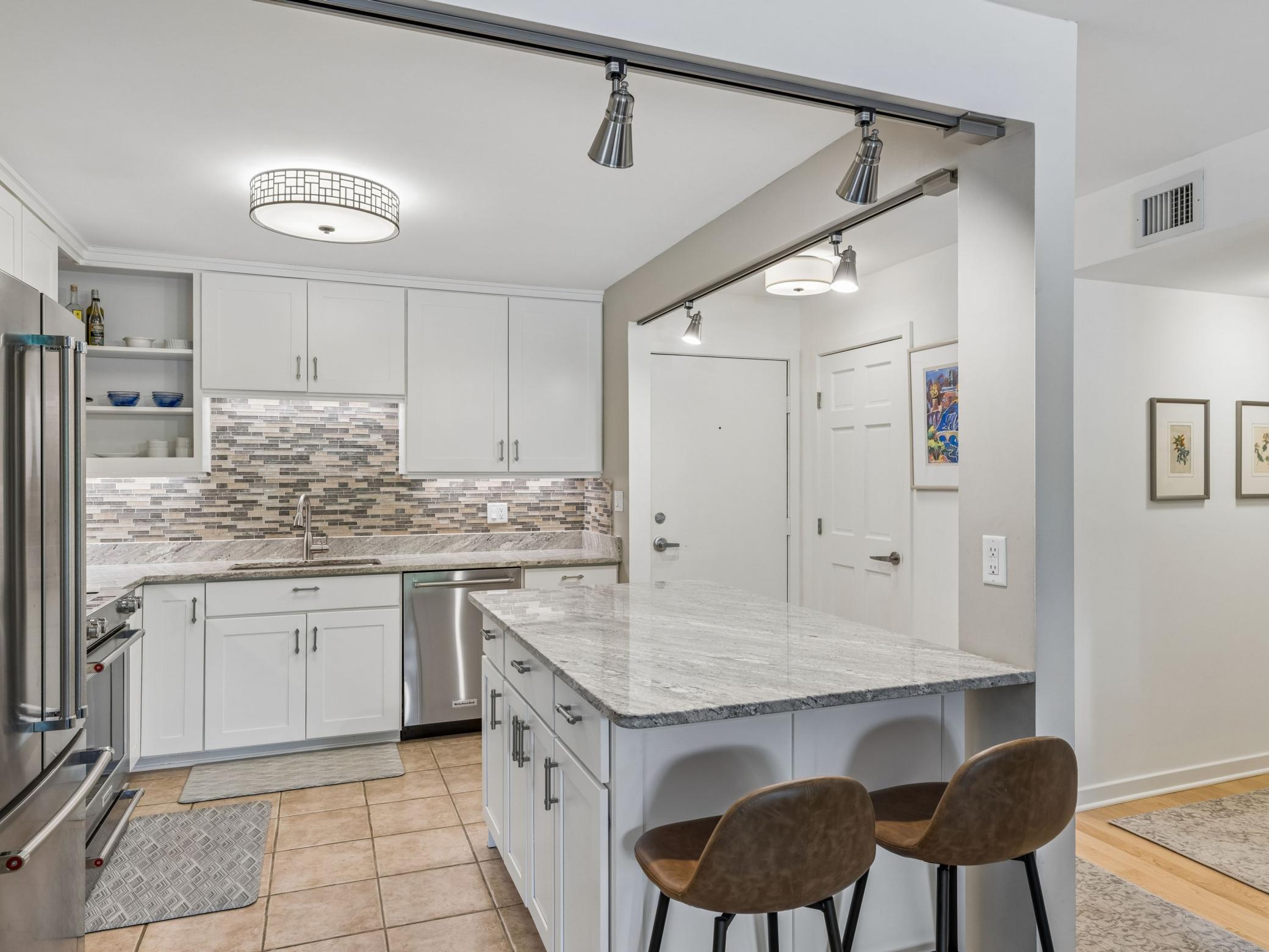 210 W Grant Street Unit: 107