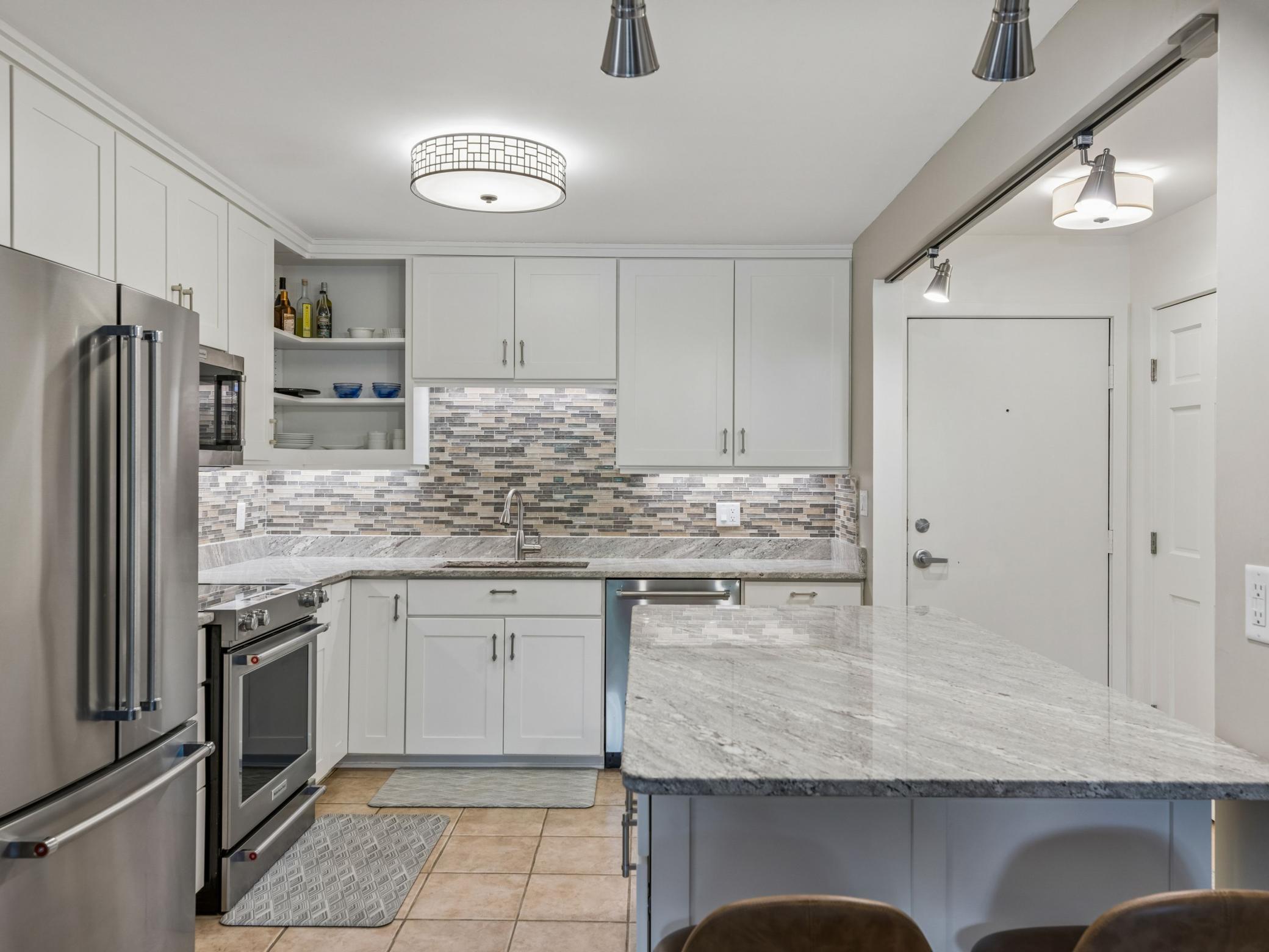 210 W Grant Street Unit: 107
