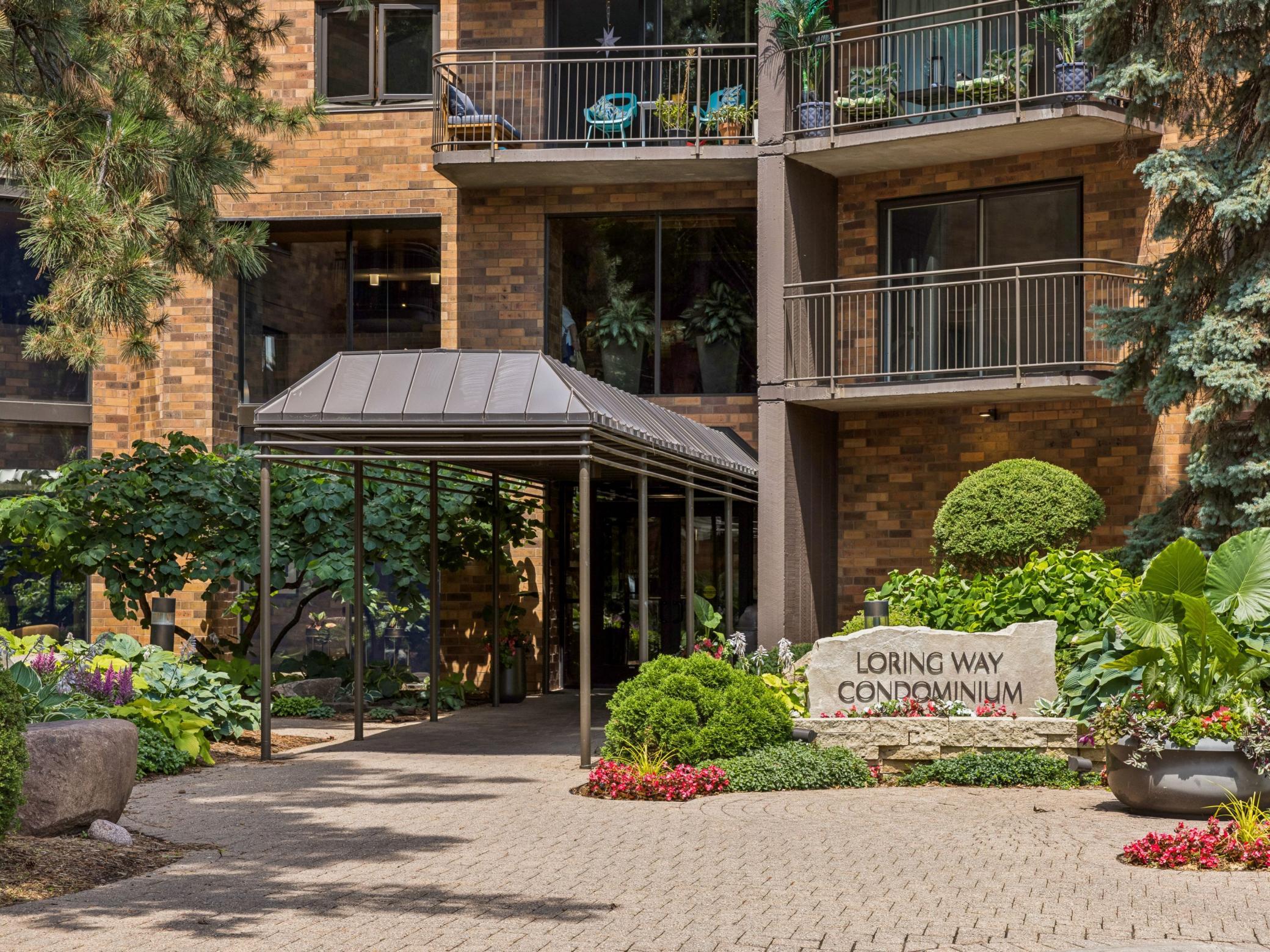210 W Grant Street Unit: 107