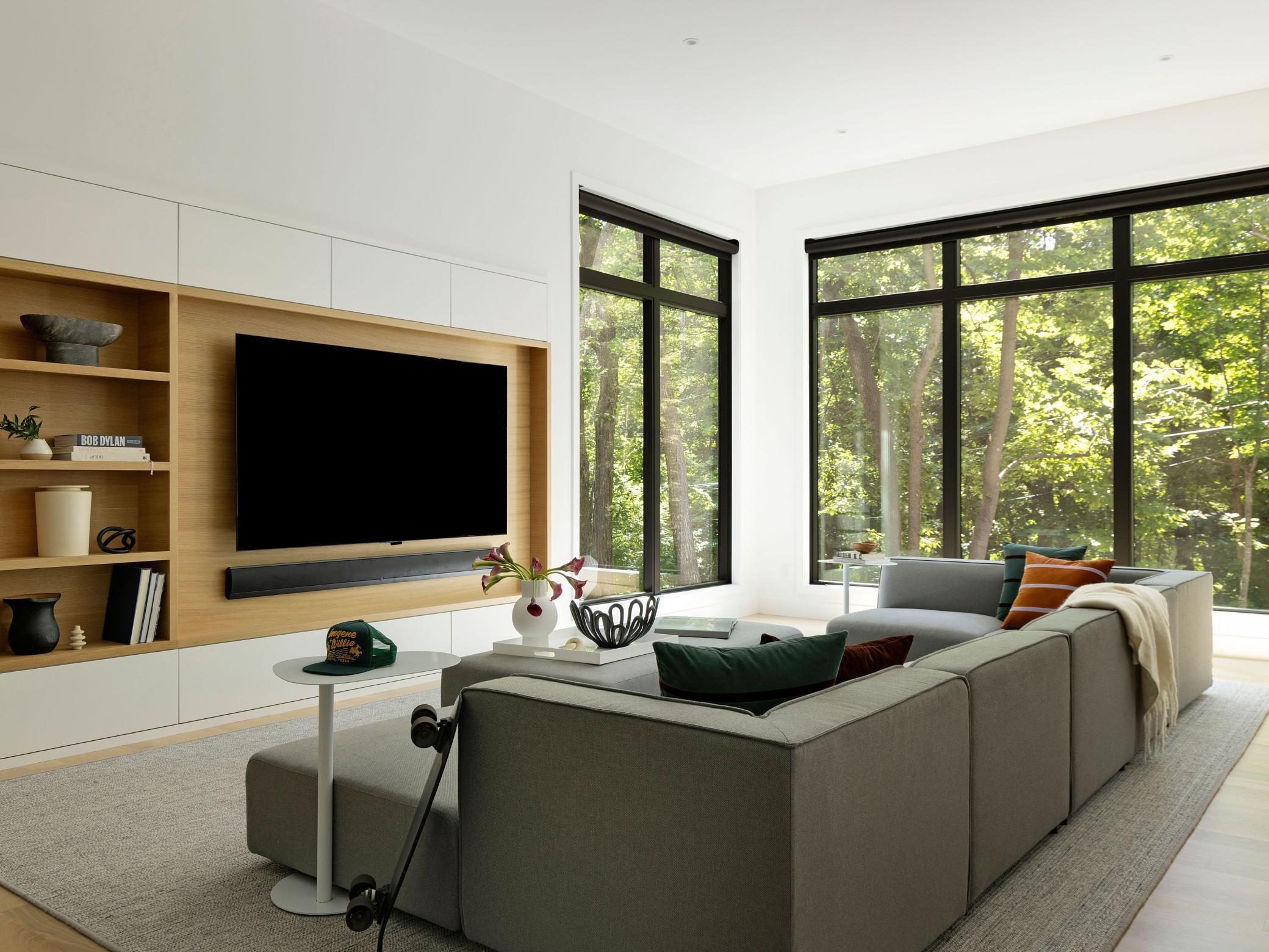 3225 W 54th Street