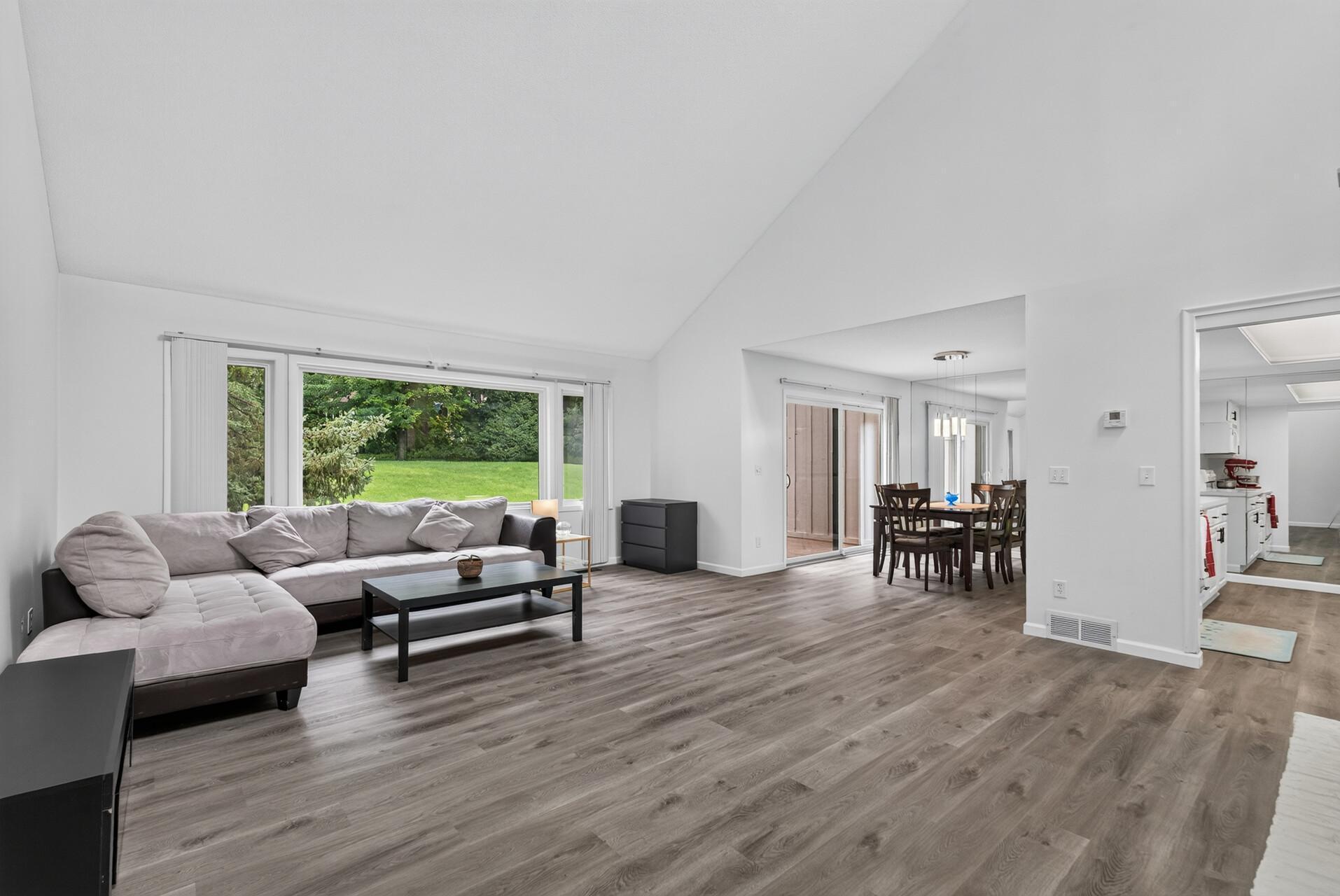 5725 Duncan Lane