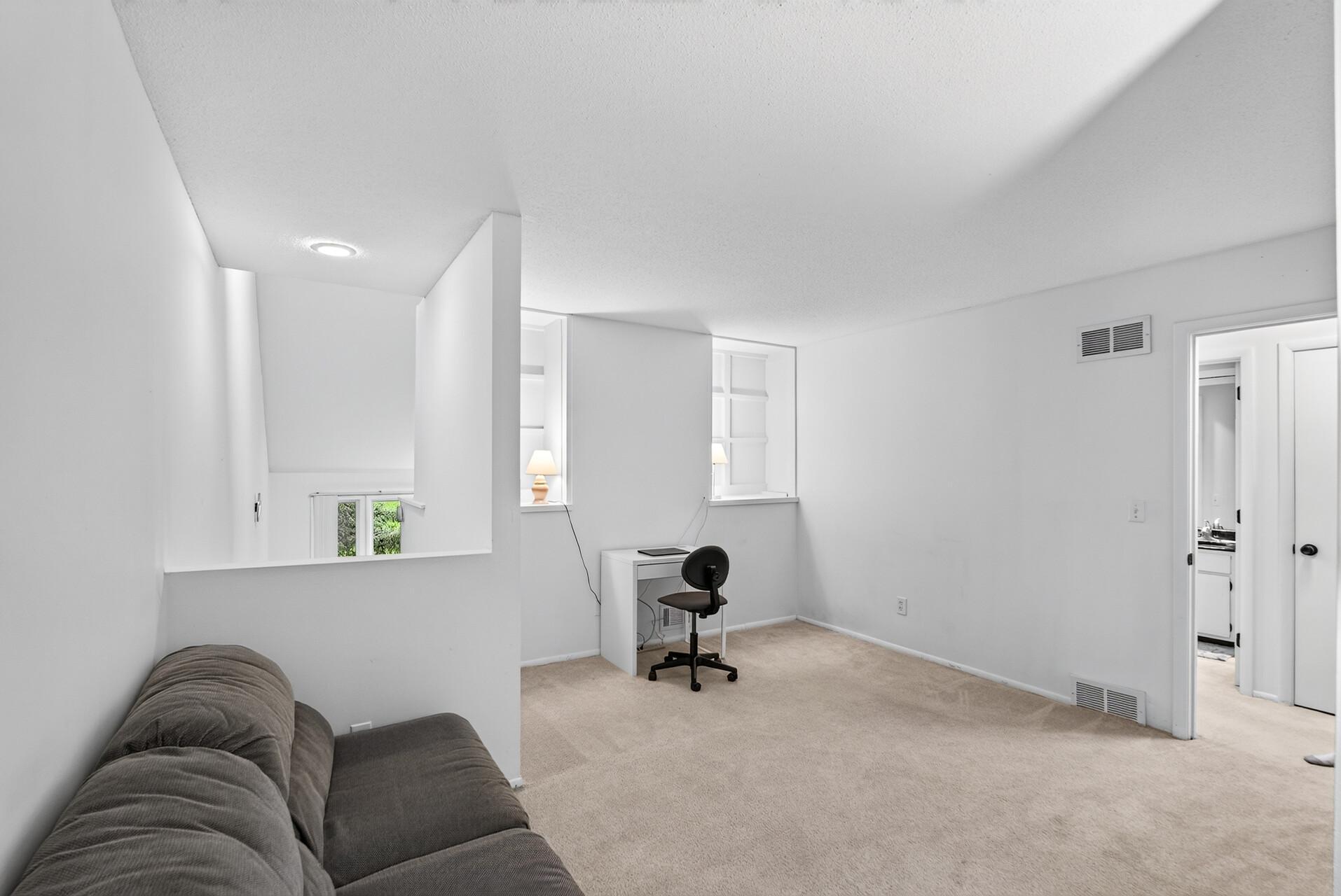5725 Duncan Lane