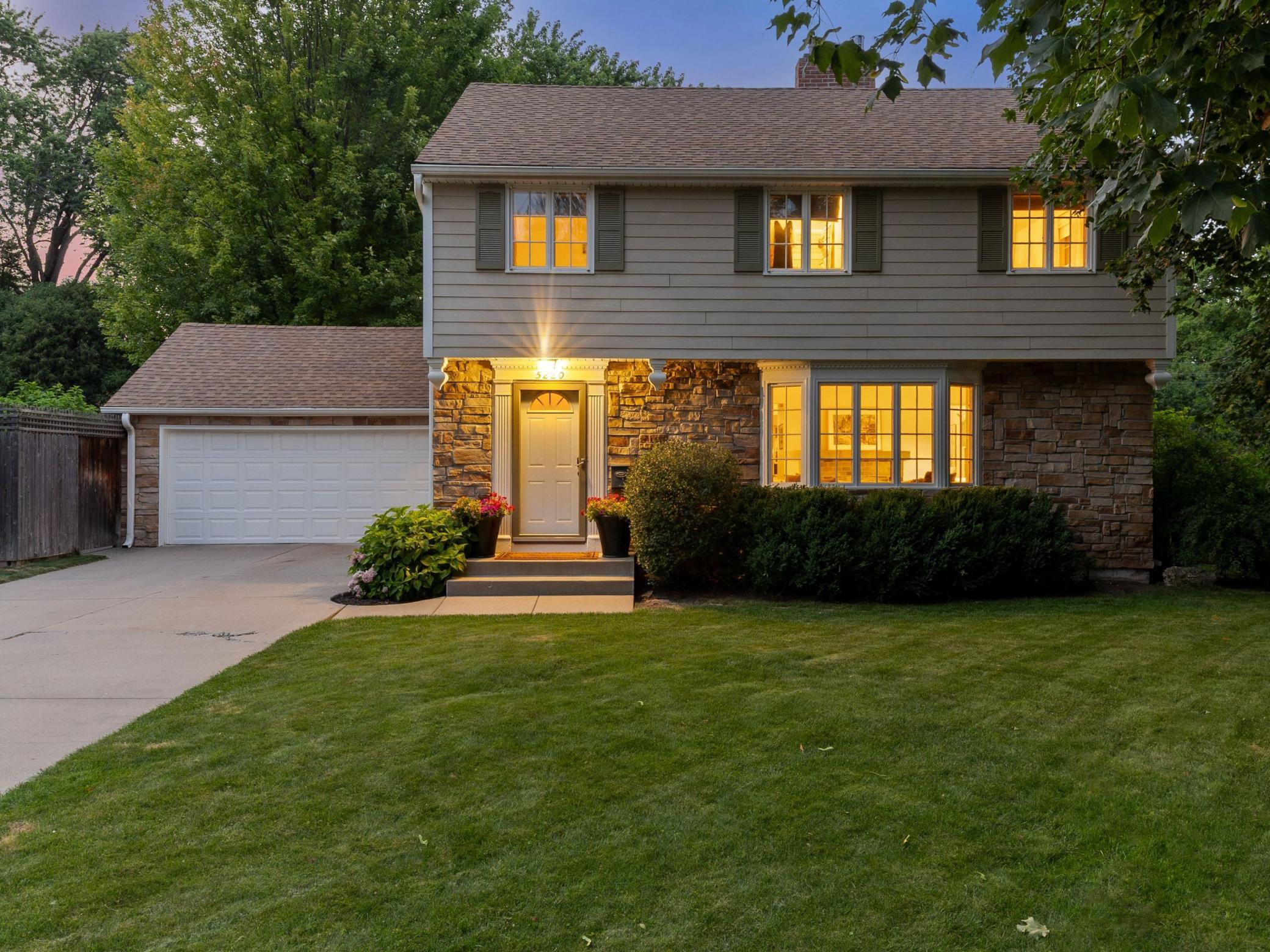 5220 Maddox Lane
