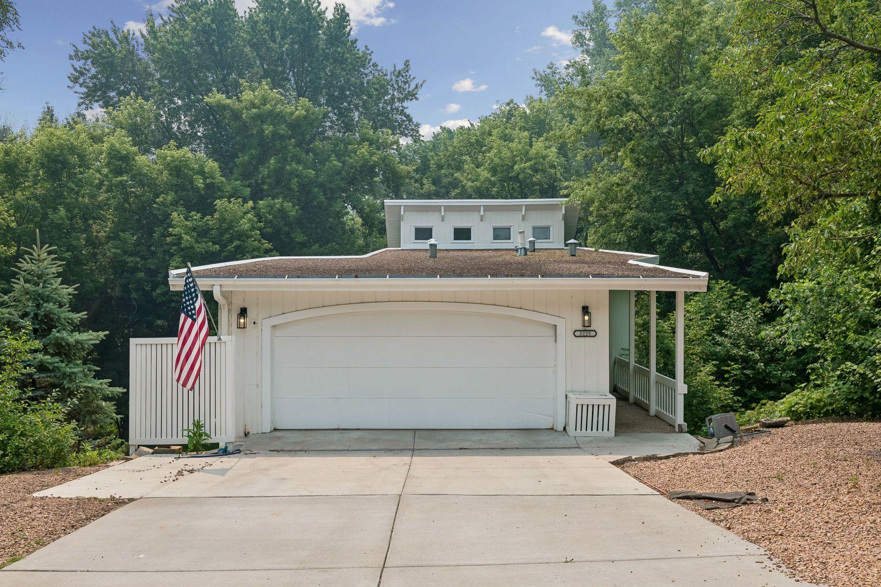 3225 W 54th Street