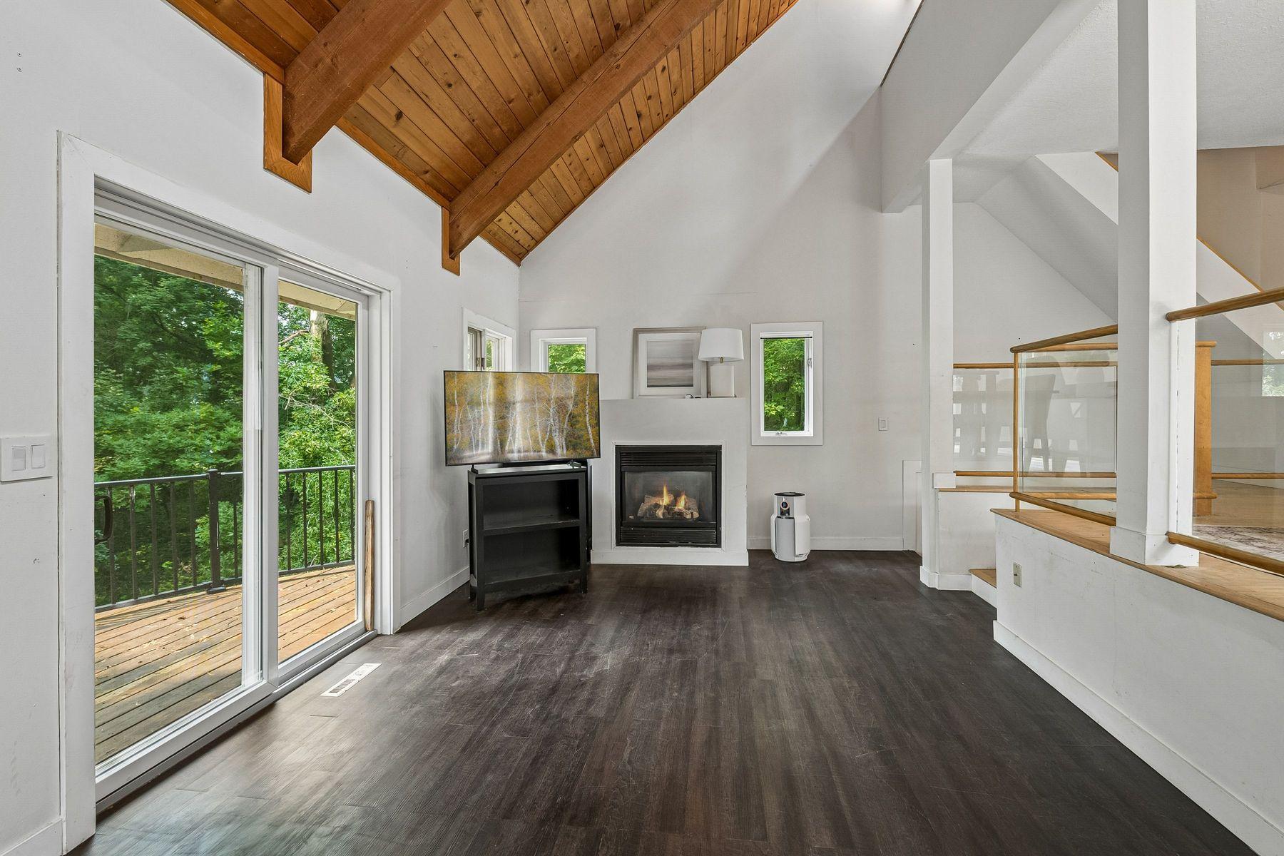 3225 W 54th Street