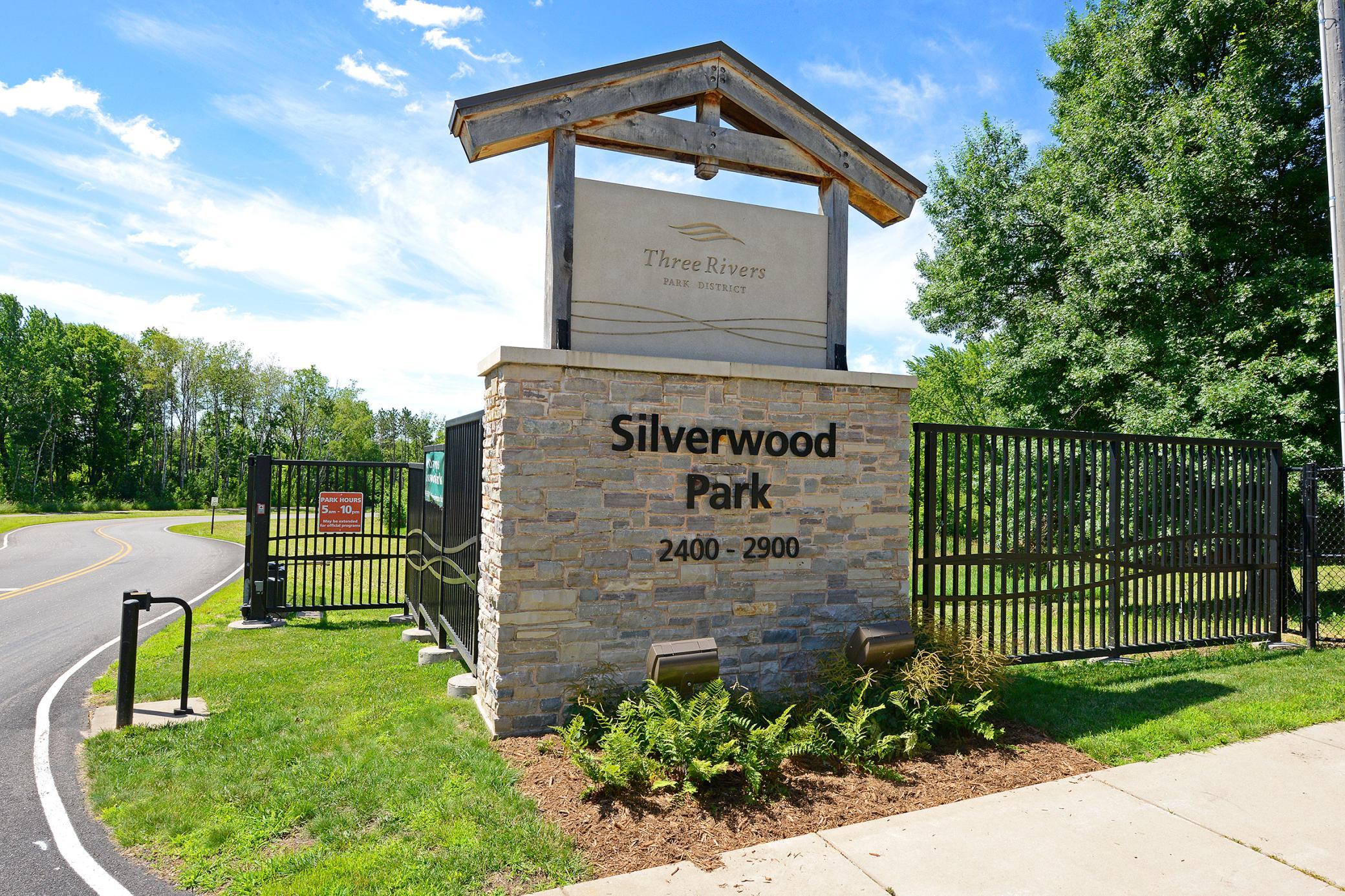 3218 Old Highway 8