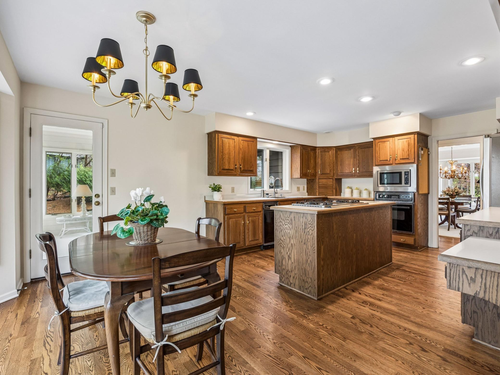 11202 Mount Curve Road