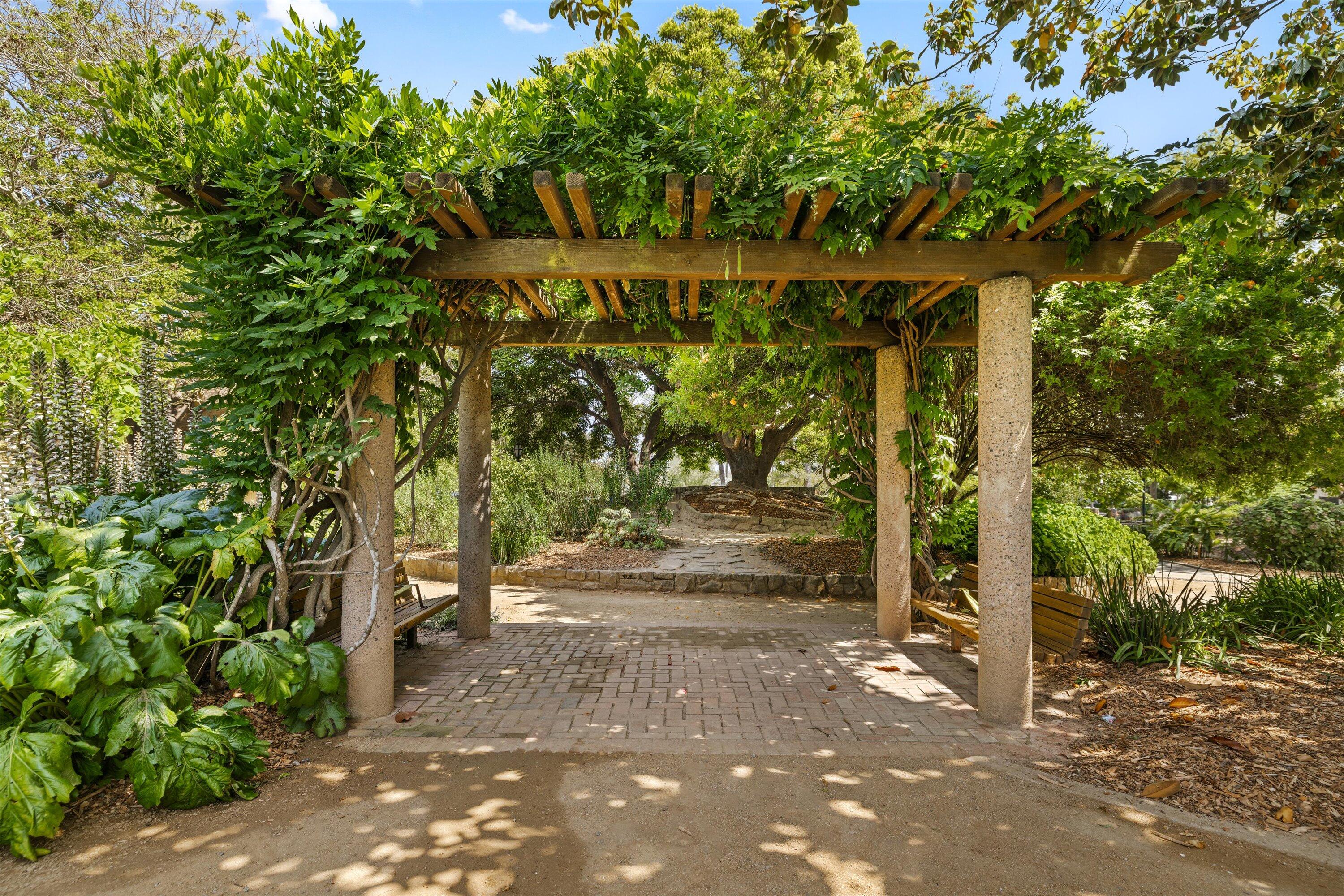 1515 Santa Barbara Street