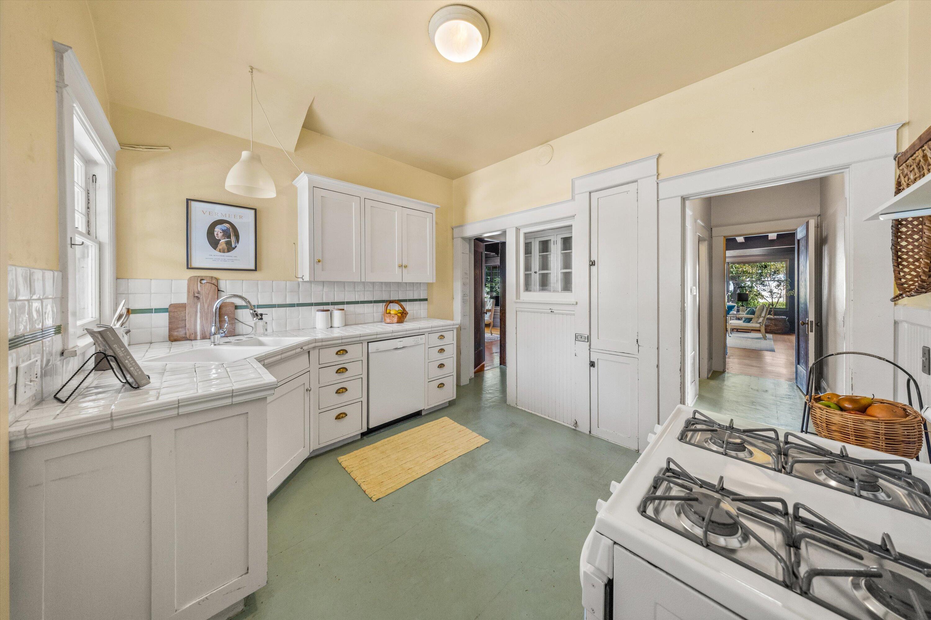 1515 Santa Barbara Street