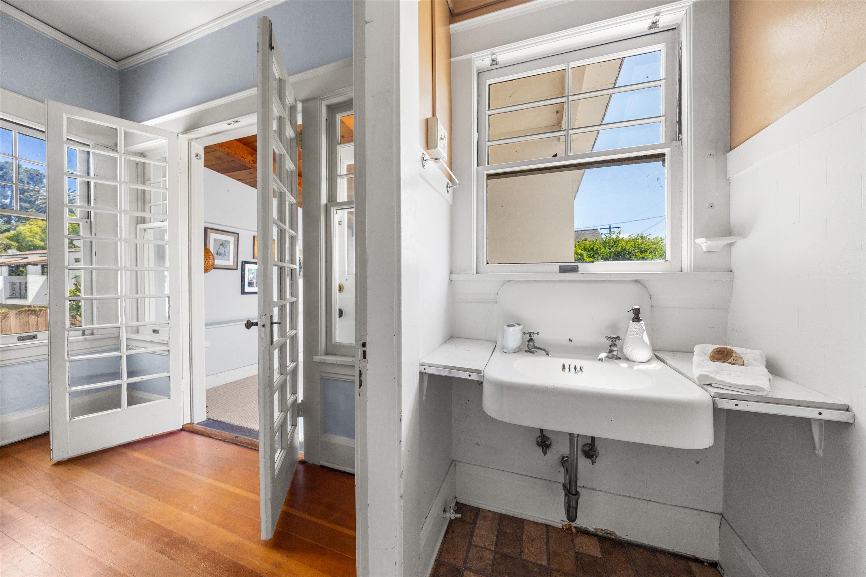 1515 Santa Barbara Street