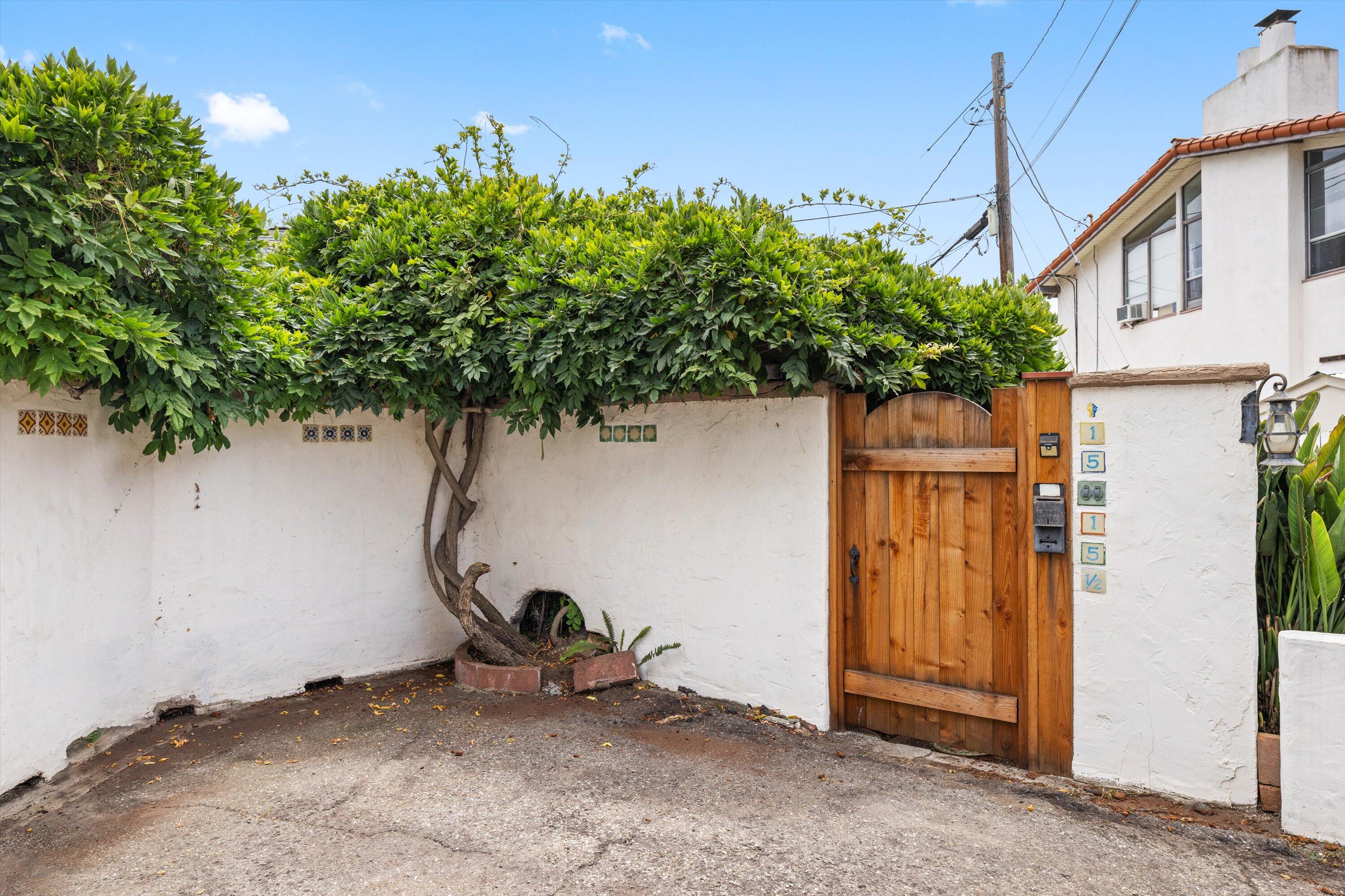 1515 Santa Barbara Street