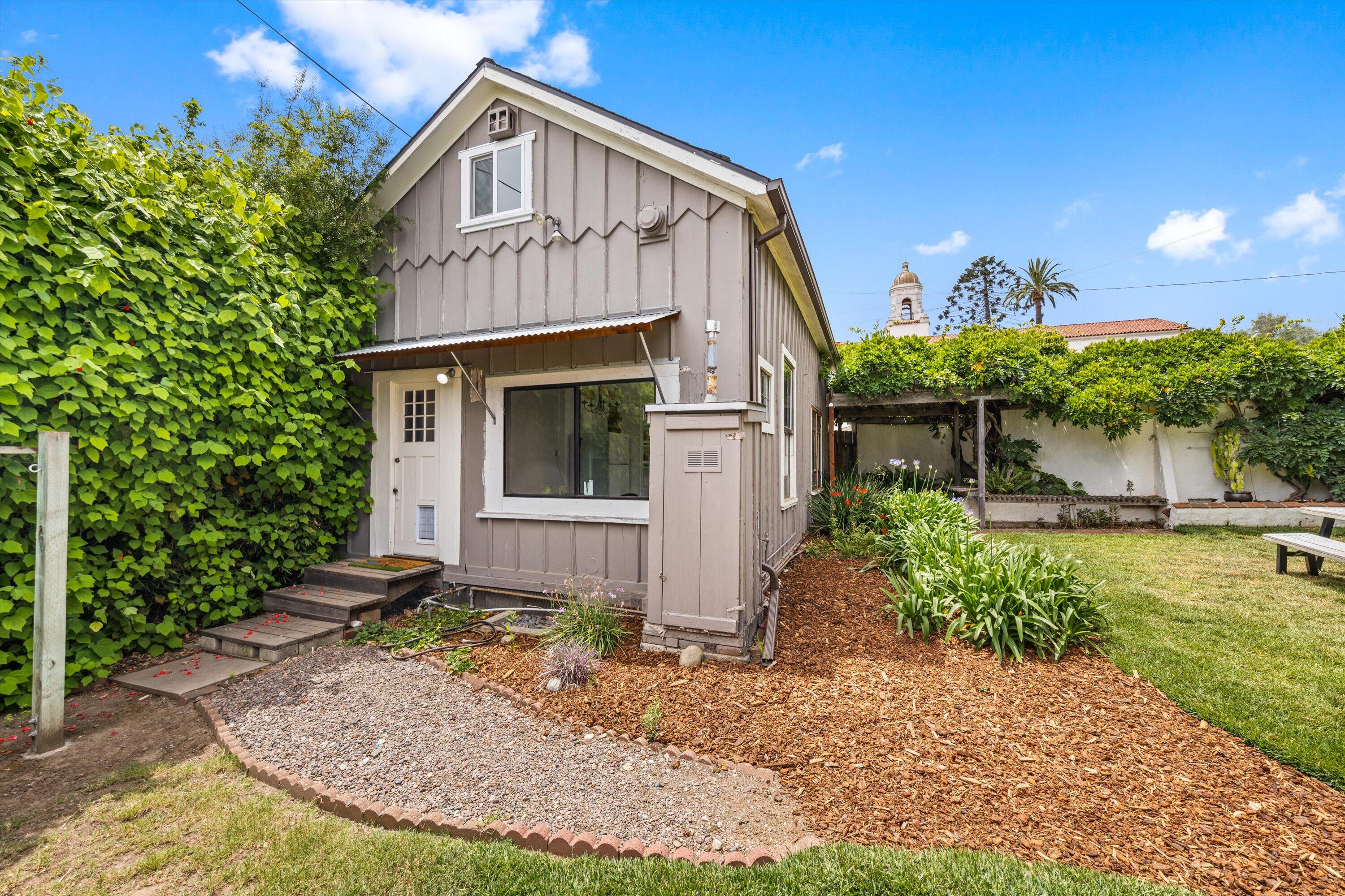 1515 Santa Barbara Street