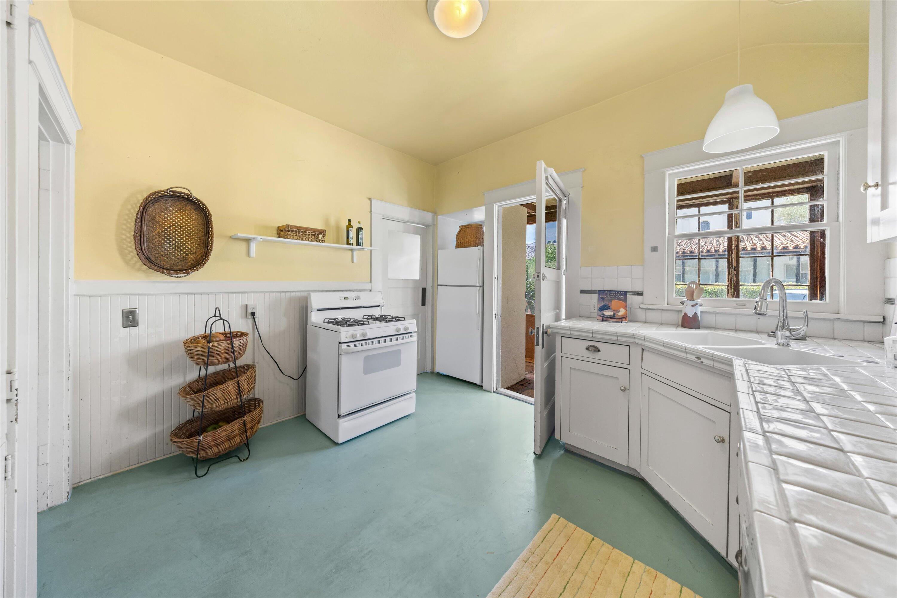 1515 Santa Barbara Street