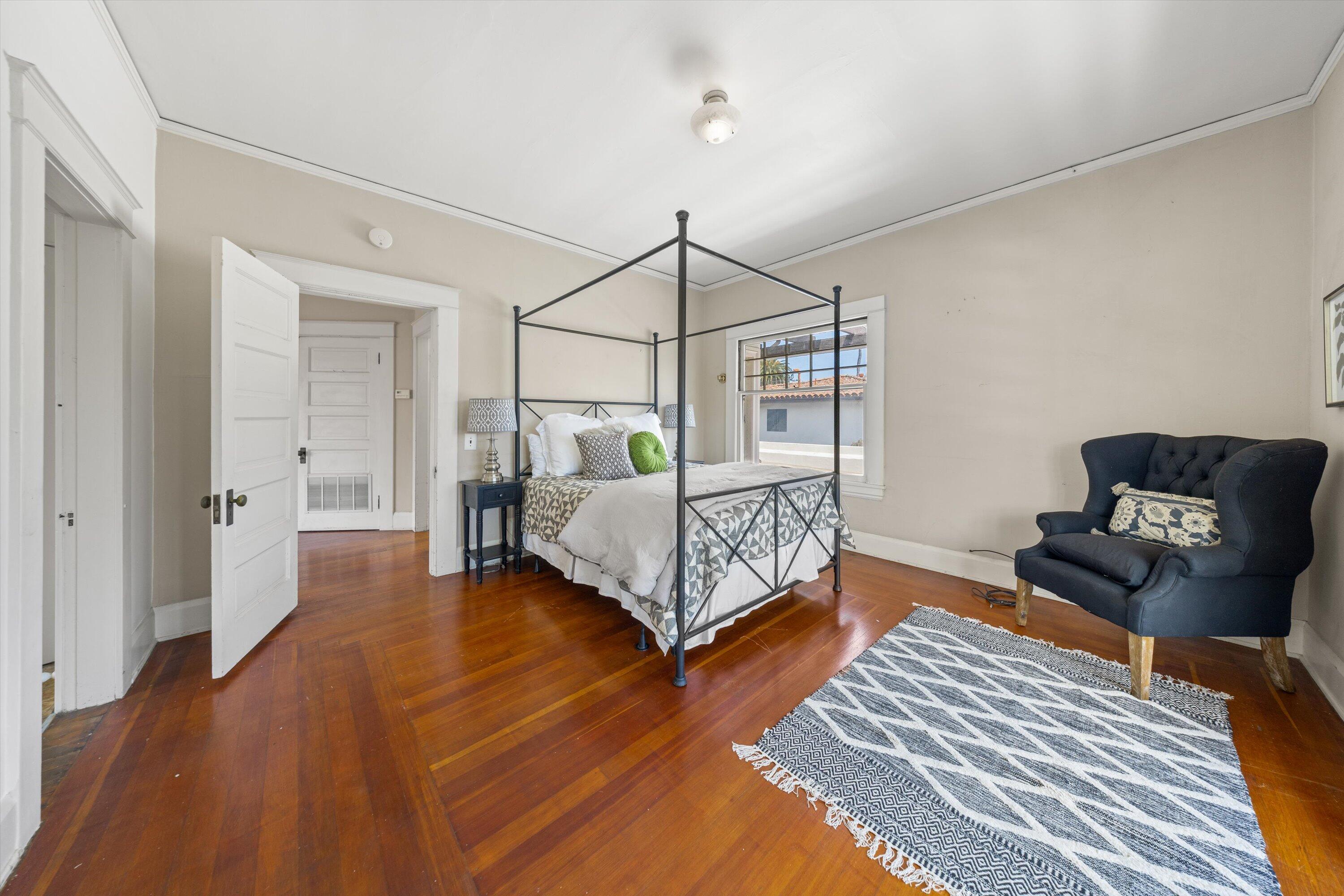 1515 Santa Barbara Street