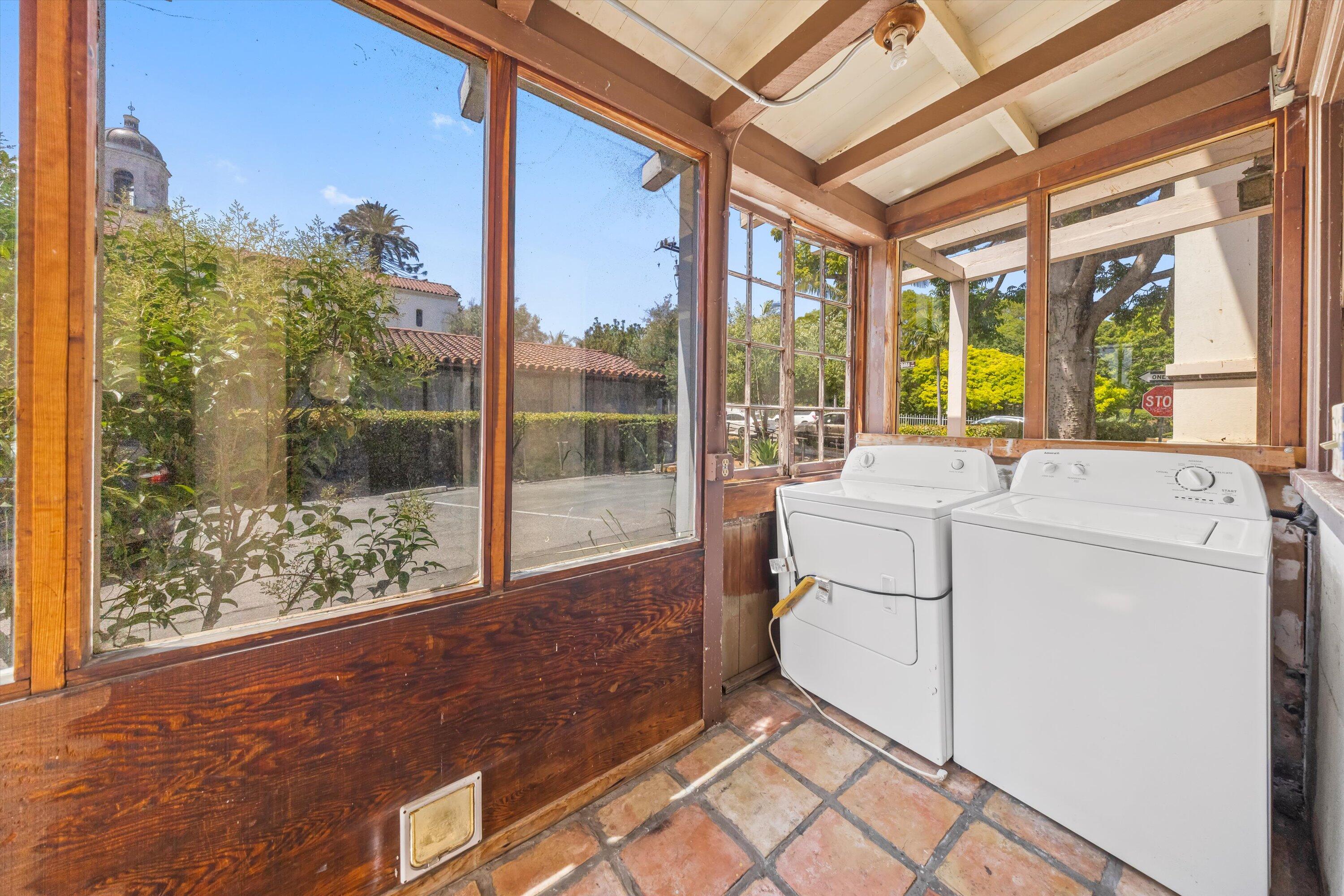 1515 Santa Barbara Street