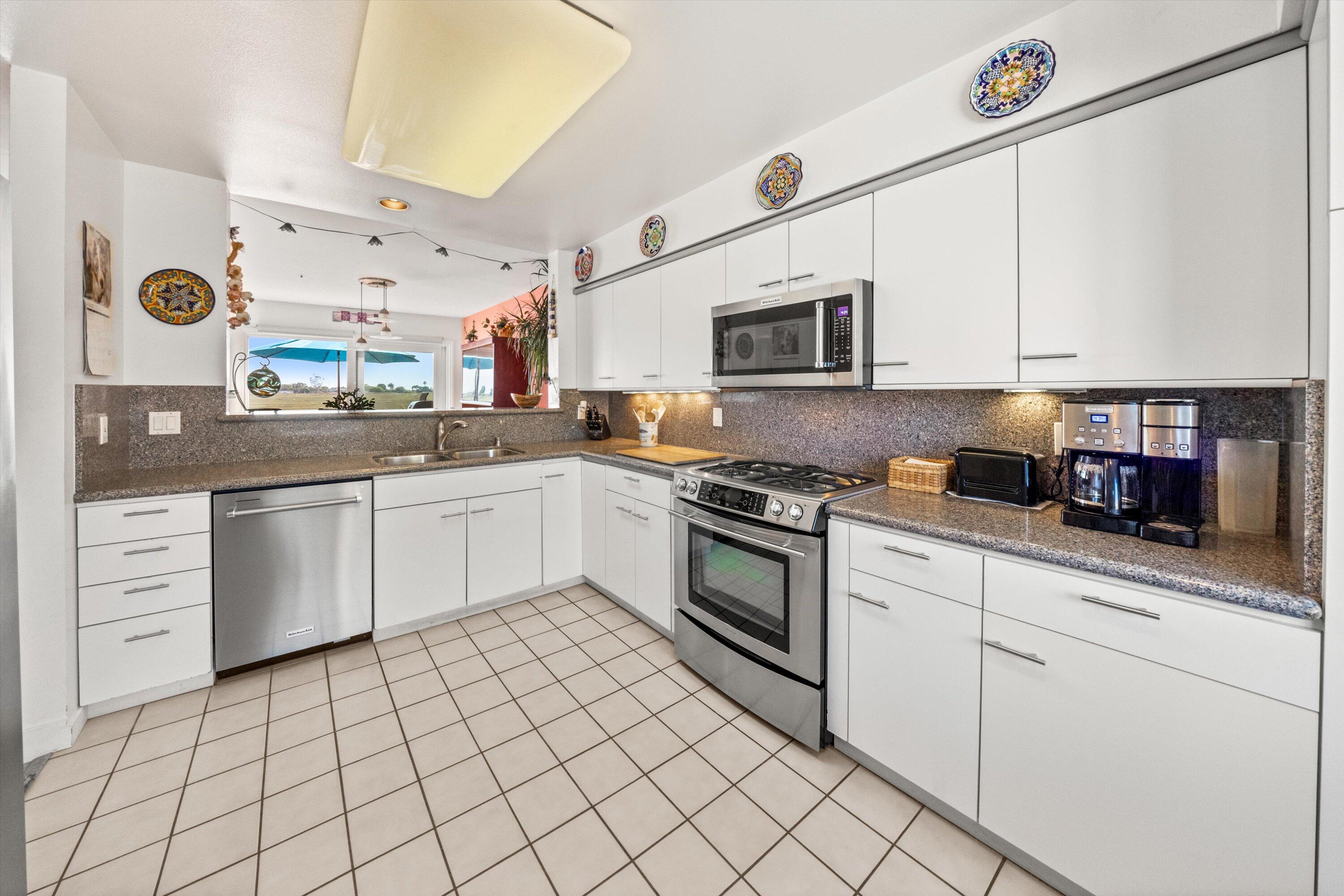 4297 Carpinteria Avenue Unit: 8