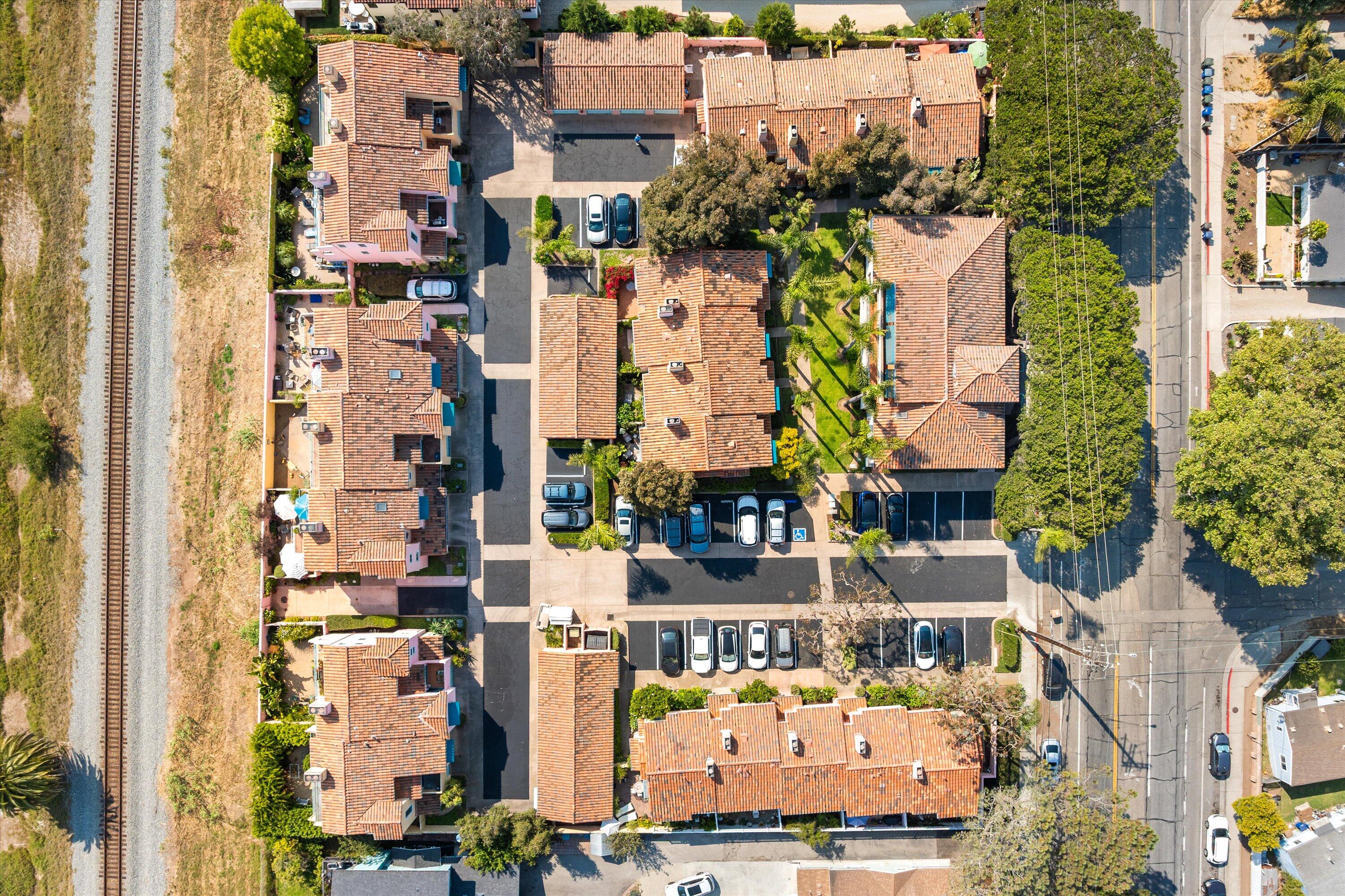 4297 Carpinteria Avenue Unit: 8