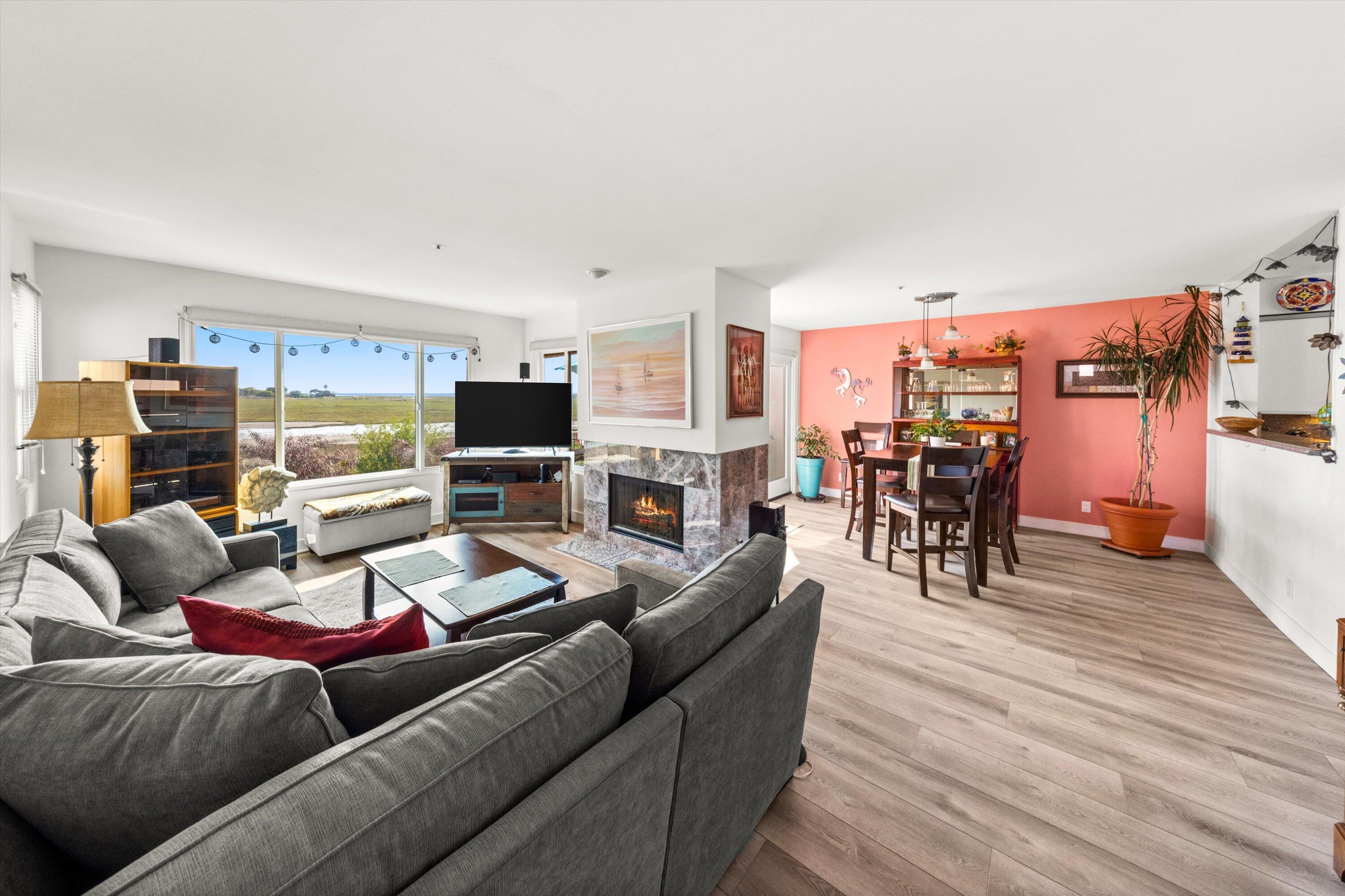 4297 Carpinteria Avenue Unit: 8