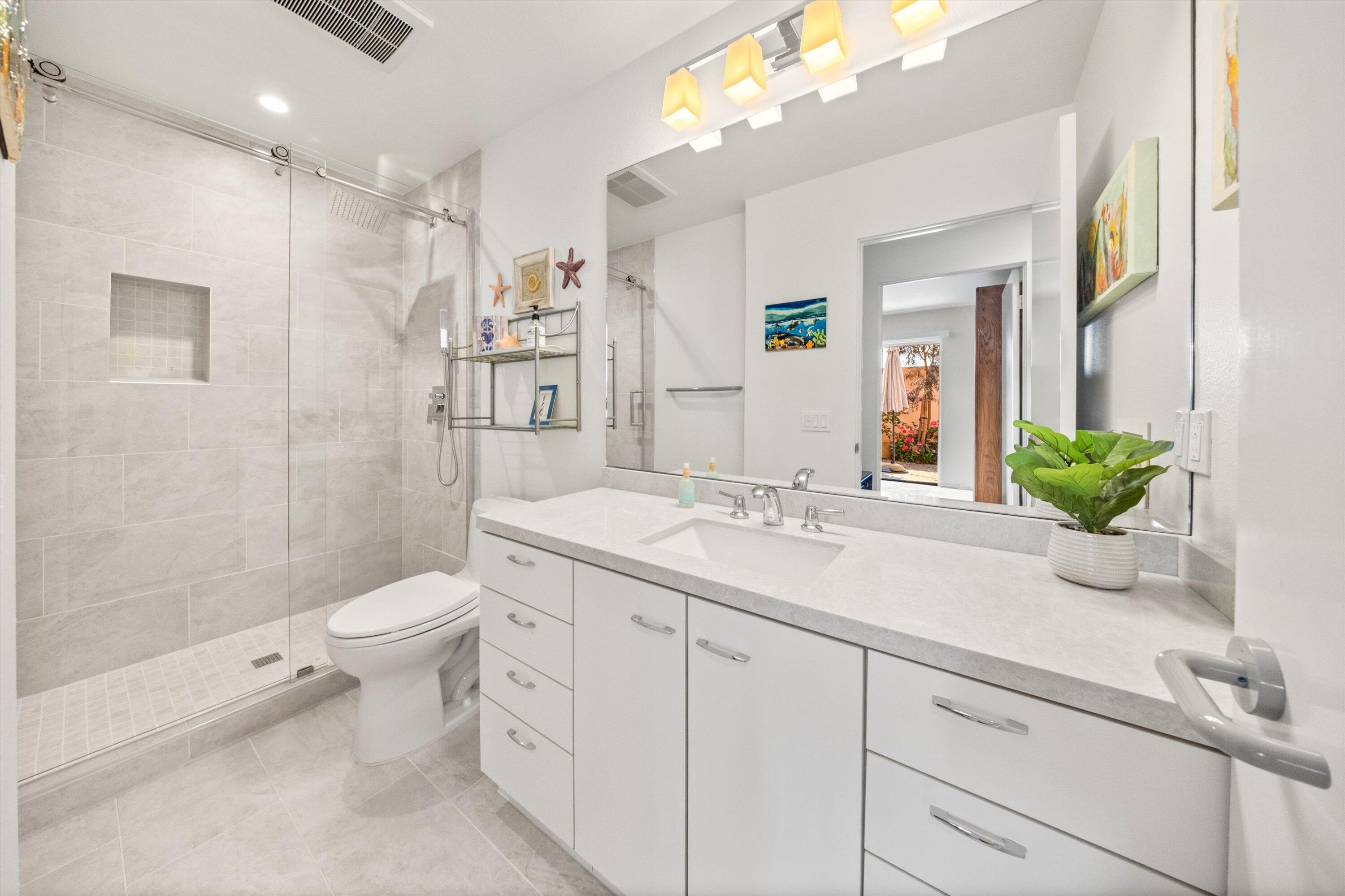 4297 Carpinteria Avenue Unit: 8