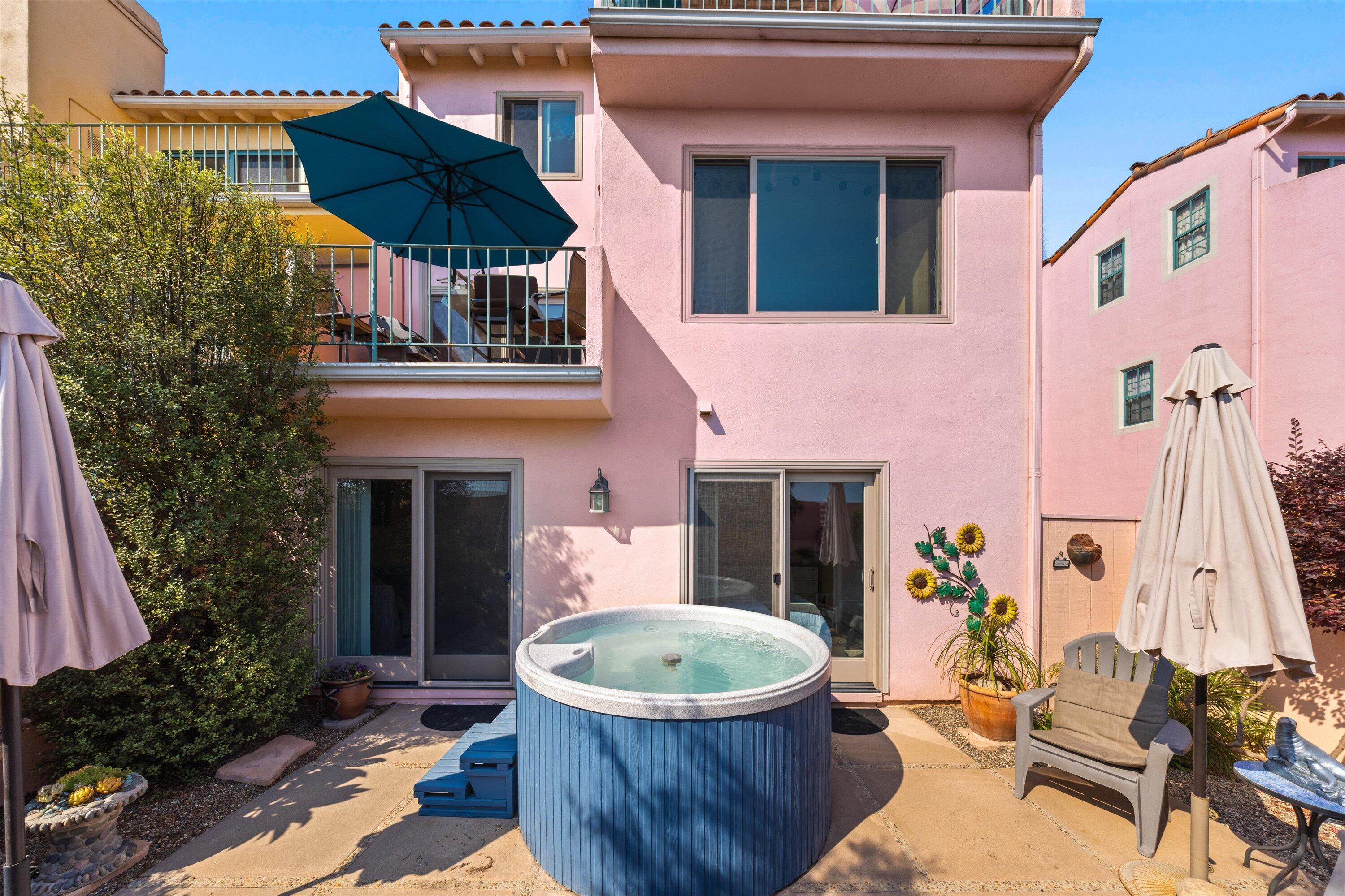 4297 Carpinteria Avenue Unit: 8