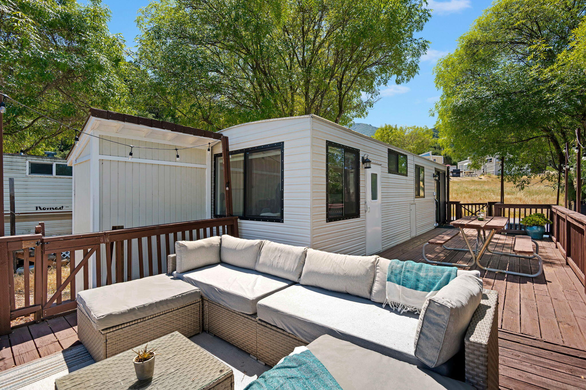 3750 Paradise Road 96