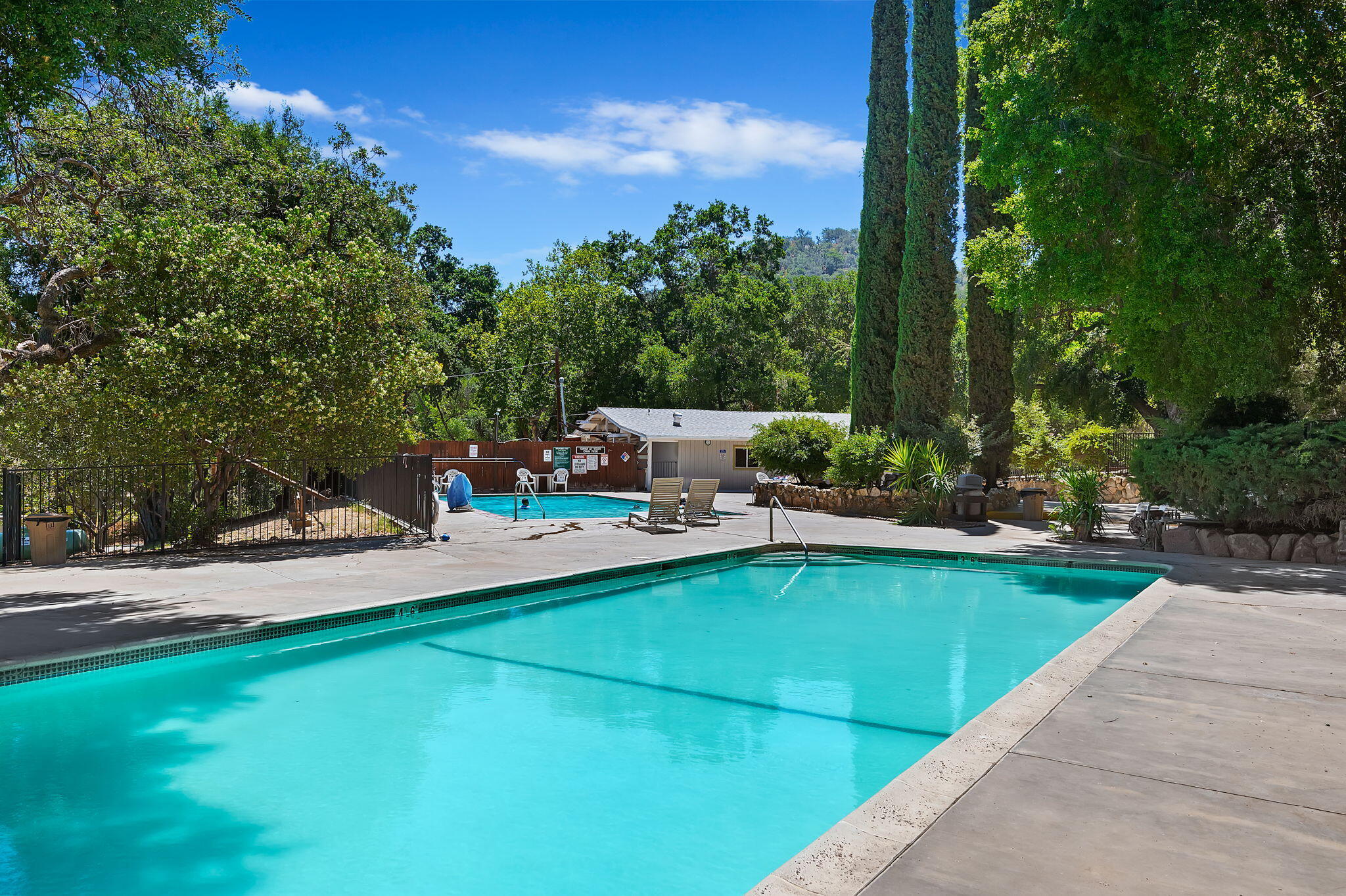 3750 Paradise Road 96