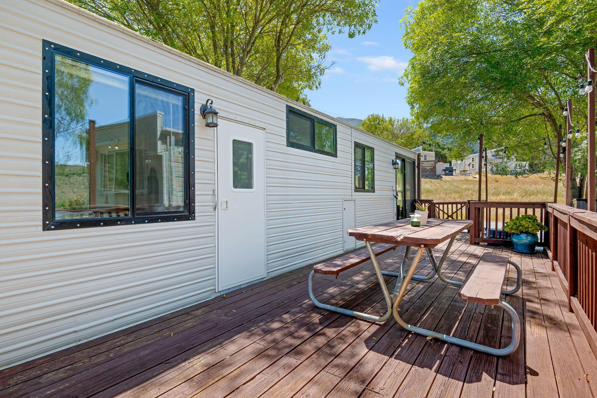 3750 Paradise Road 96