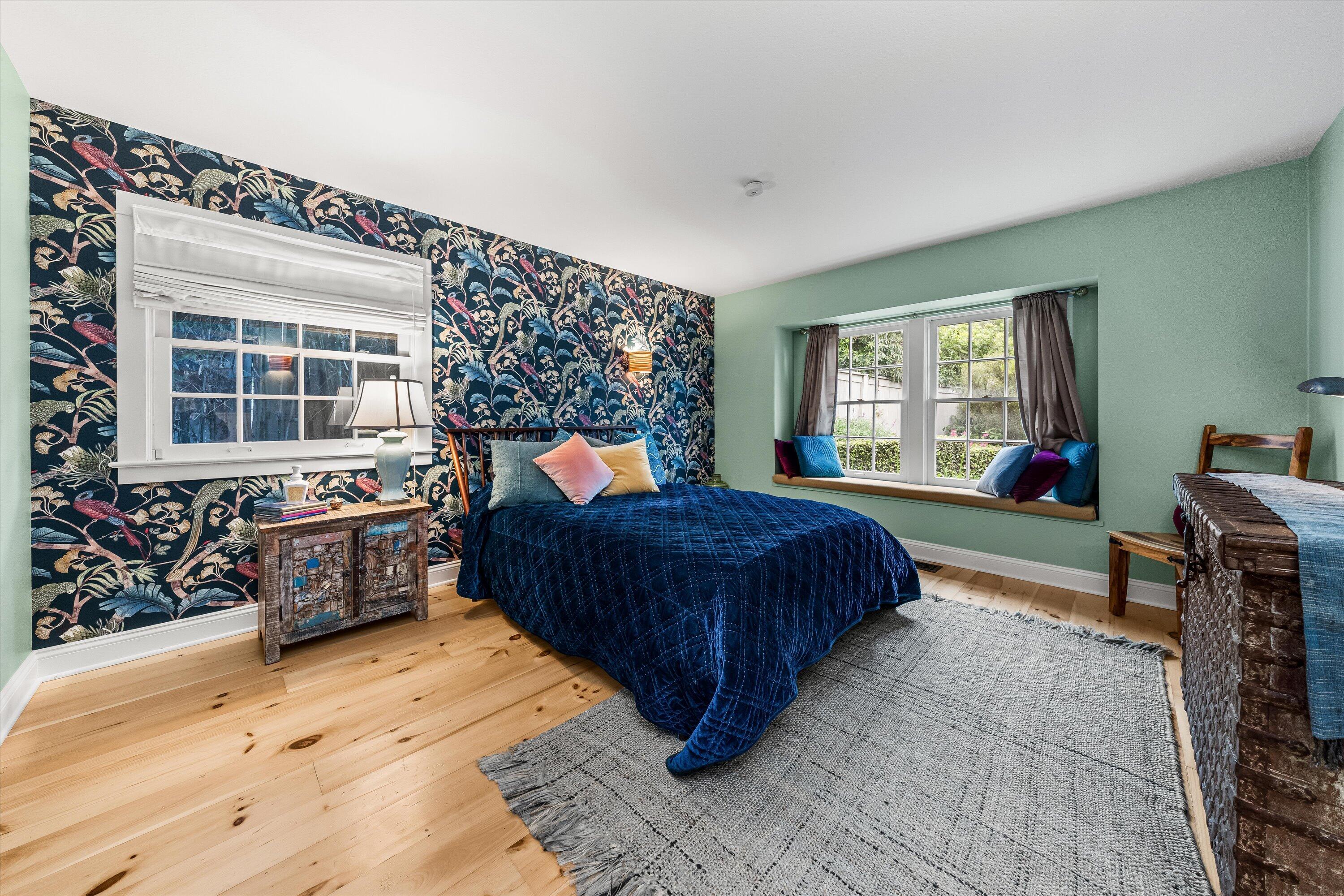 404 Los Robles Lane