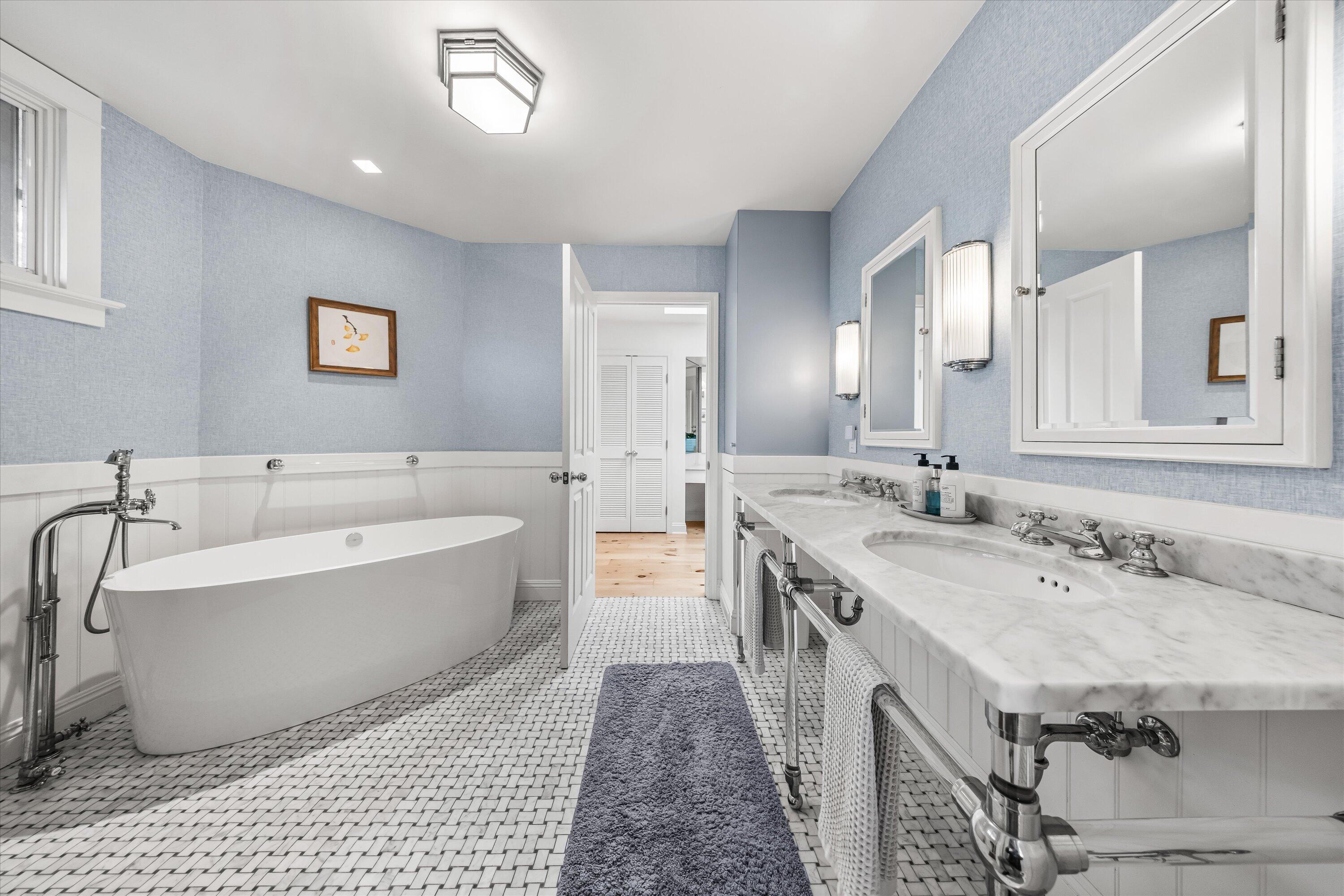 404 Los Robles Lane
