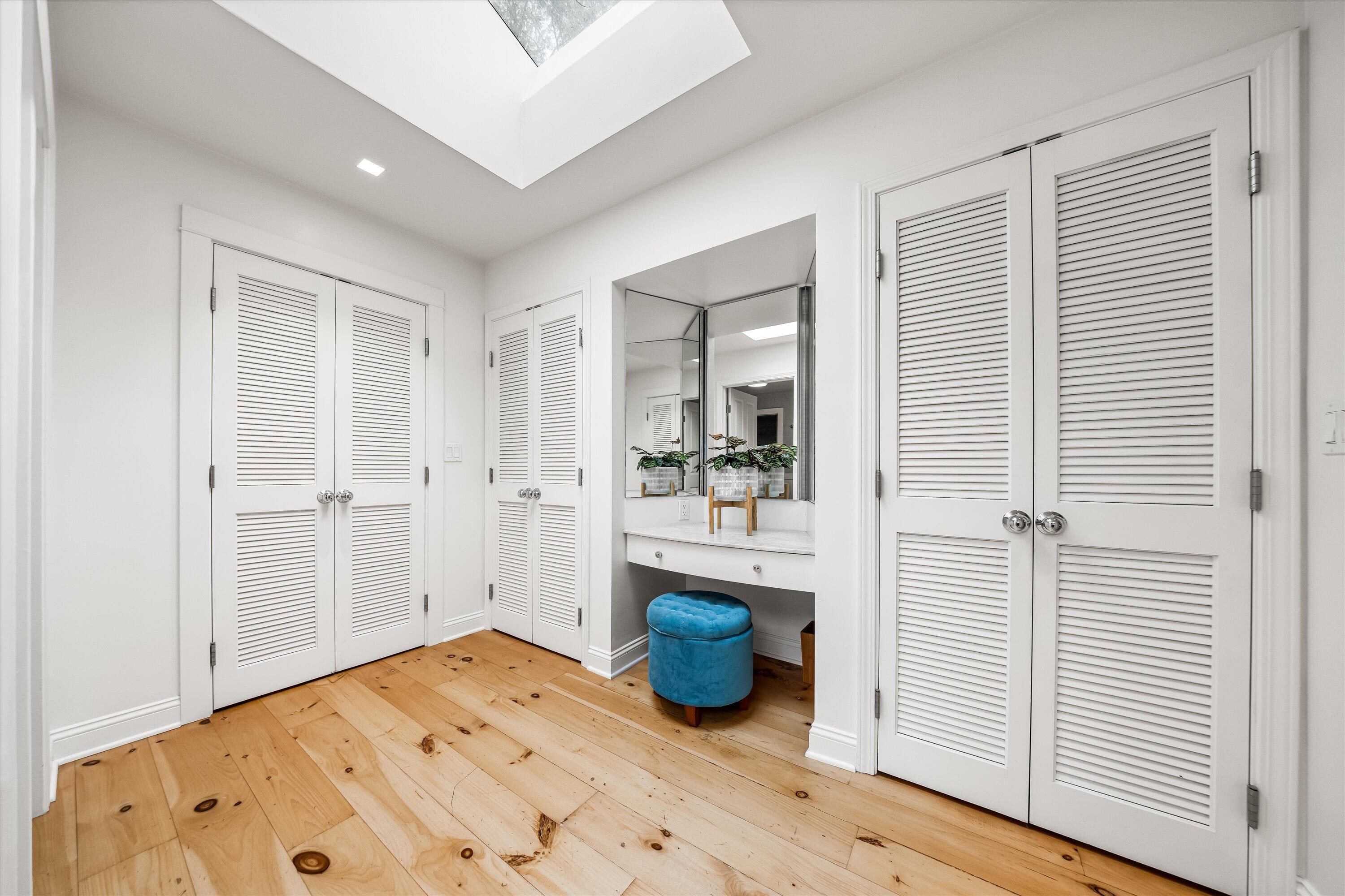 404 Los Robles Lane
