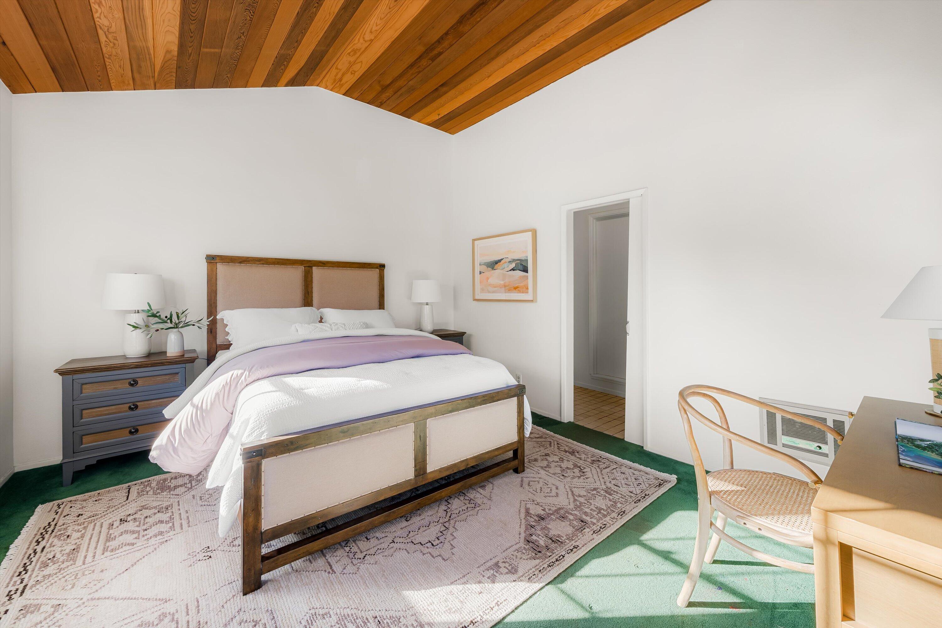 5308 University Drive