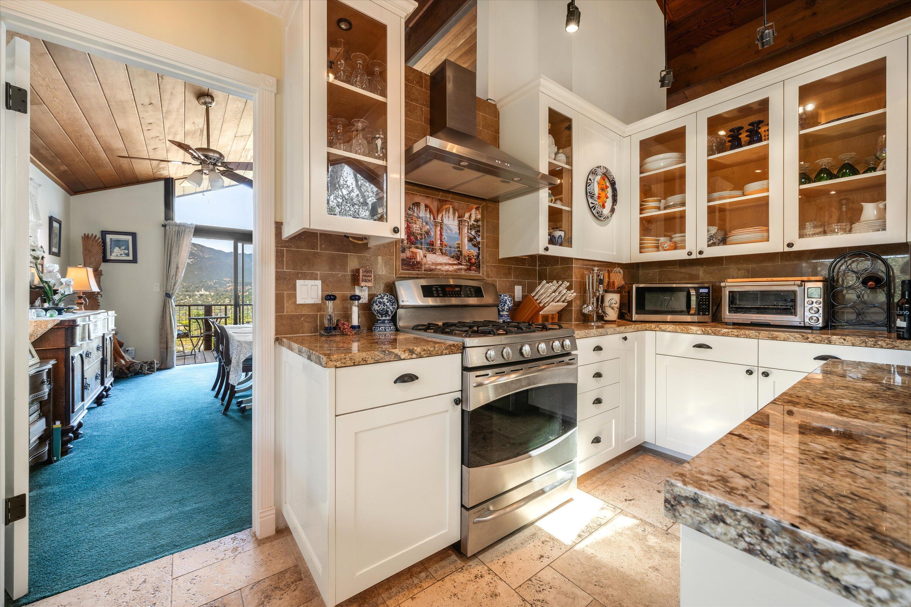 1401 La Cima Road