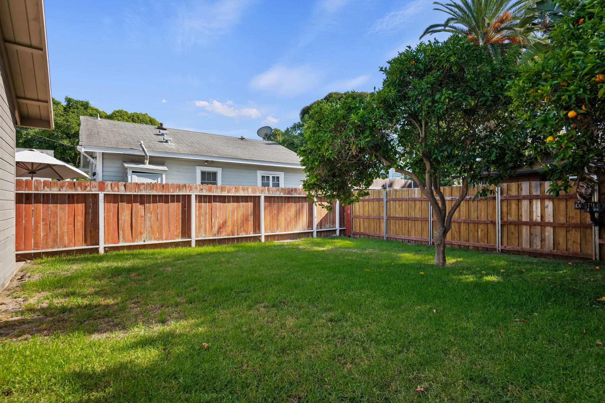 319 W Alamar Avenue