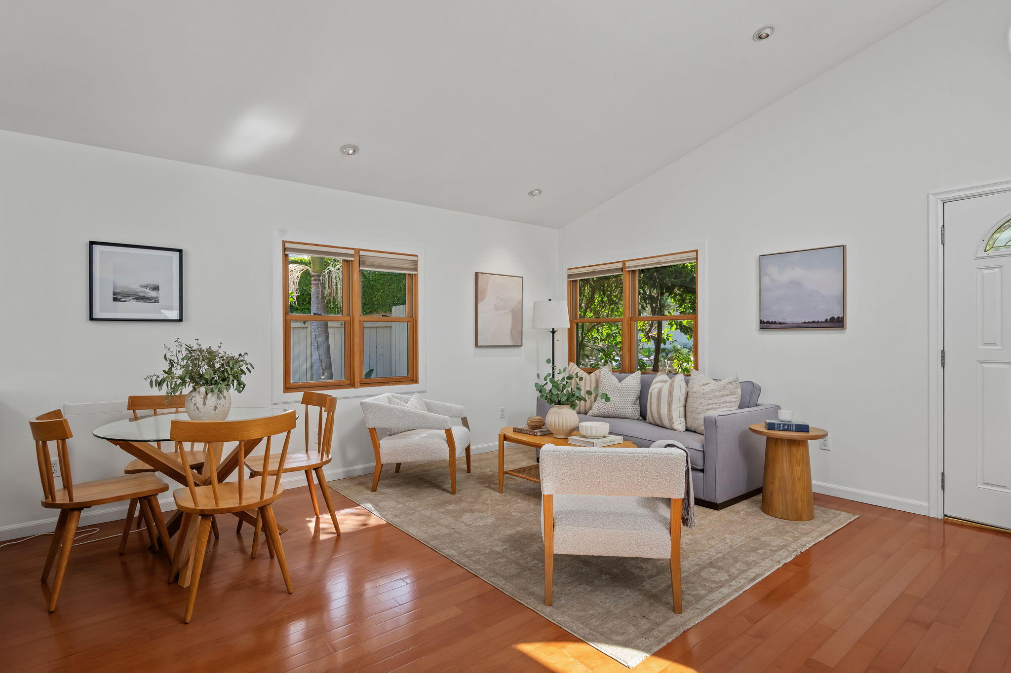 319 W Alamar Avenue