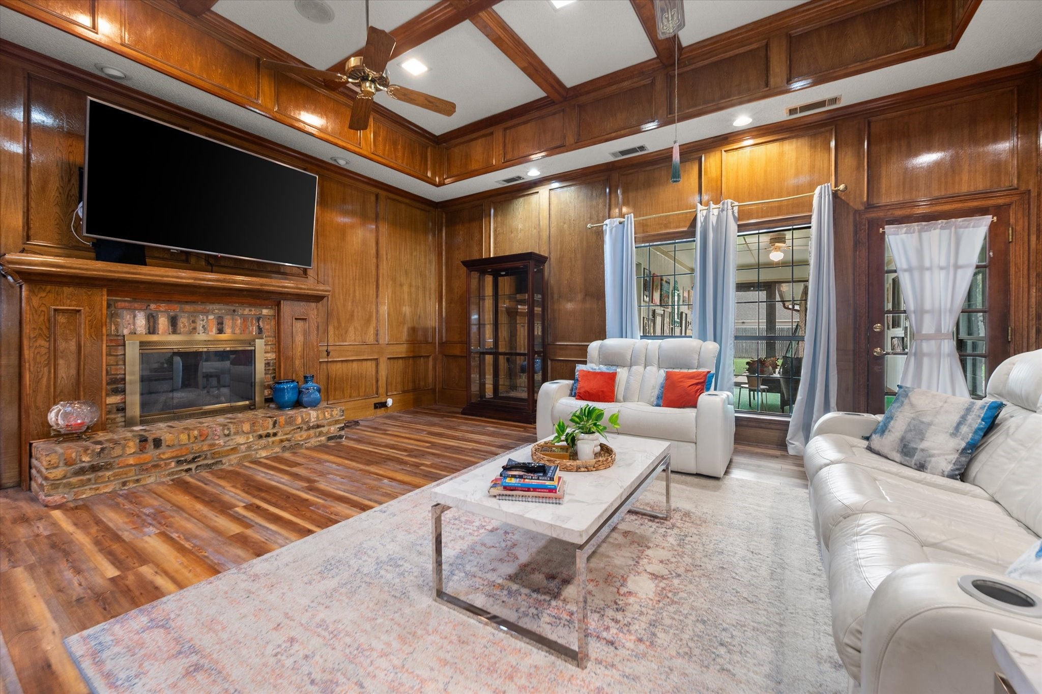 919 Huntington Drive