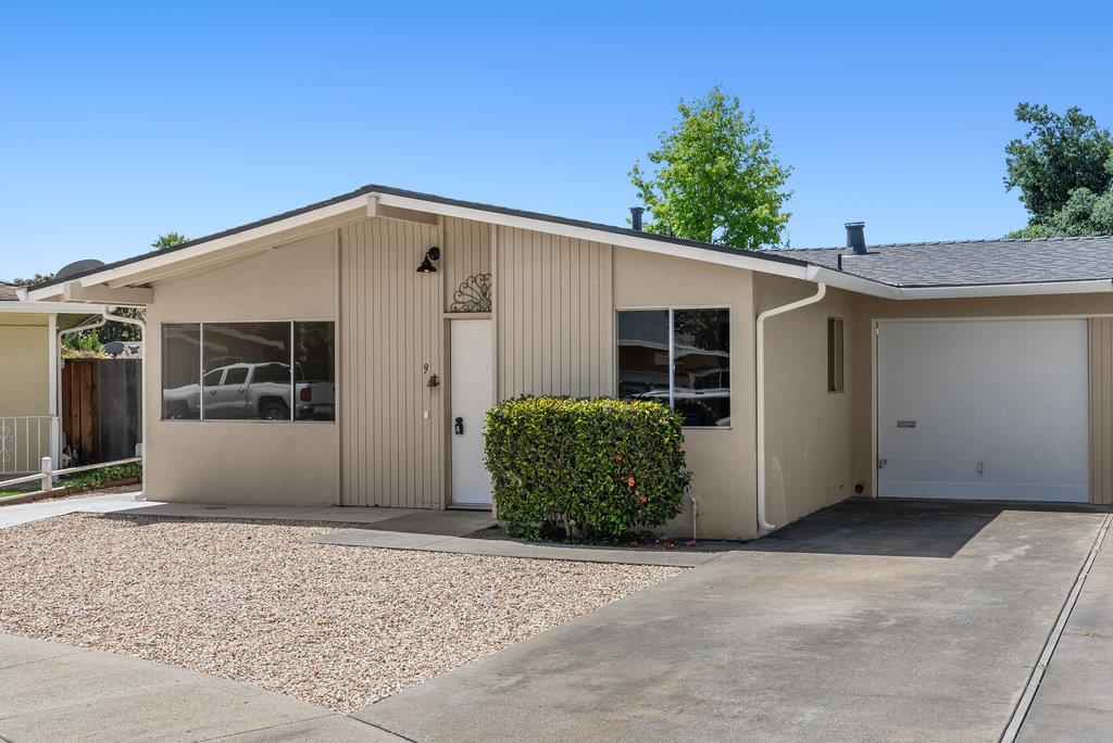 9 Carita CT