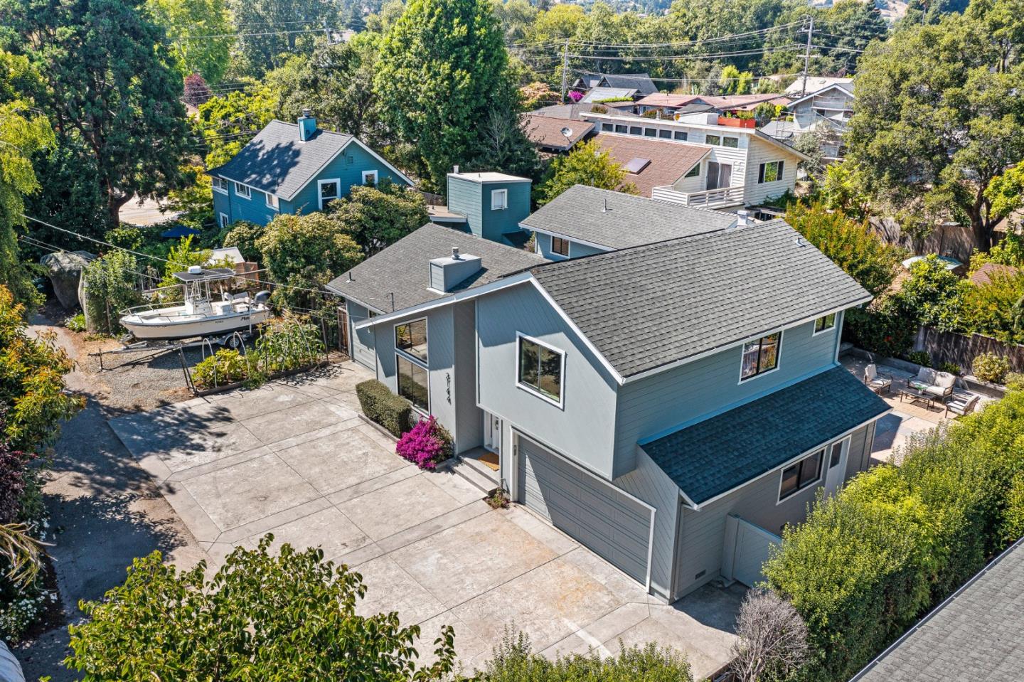 3144 N Main ST