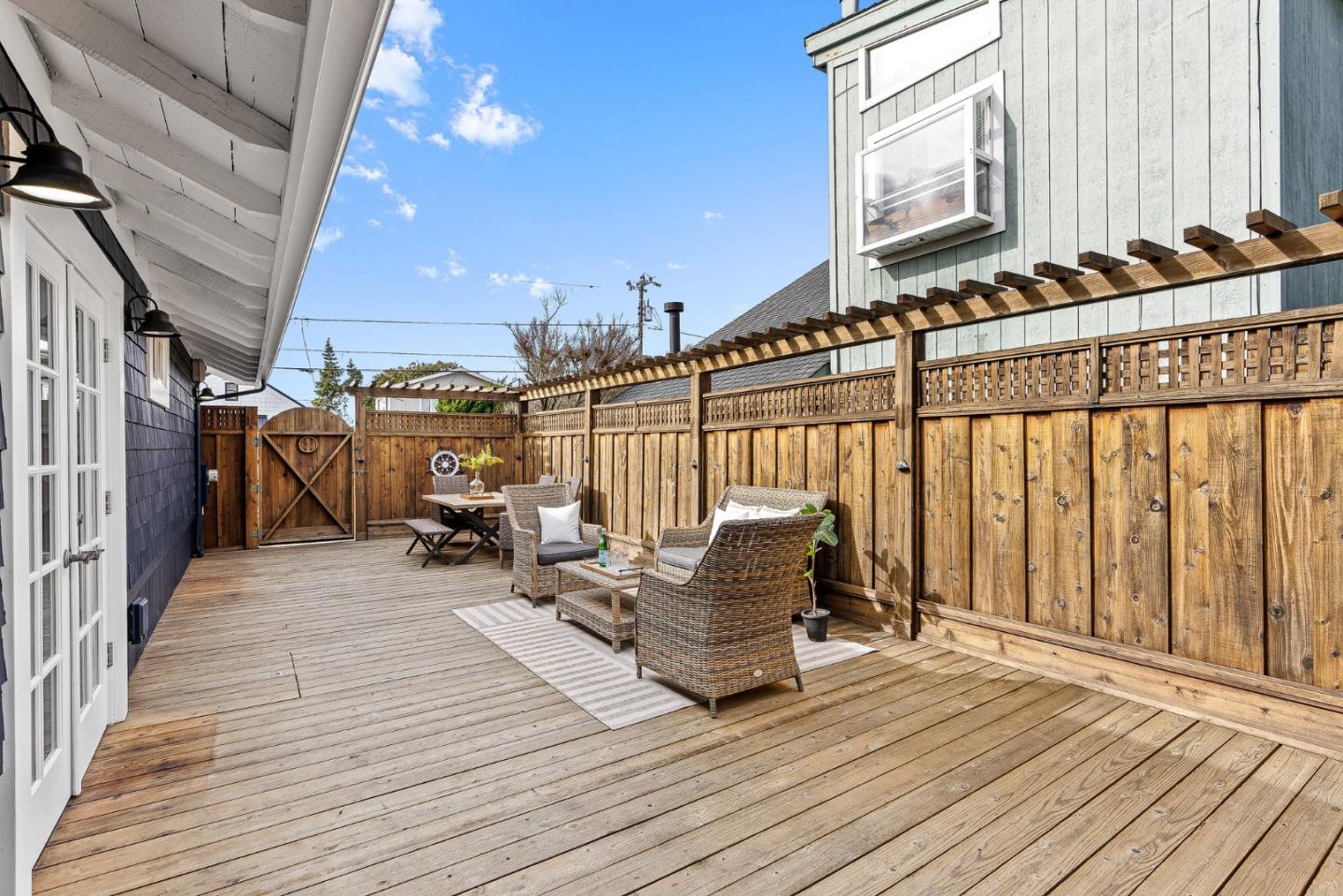 330 6th AVE