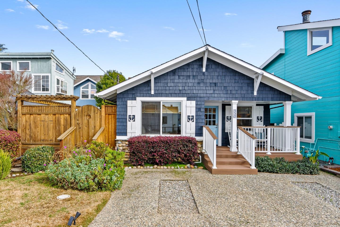 330 6th AVE