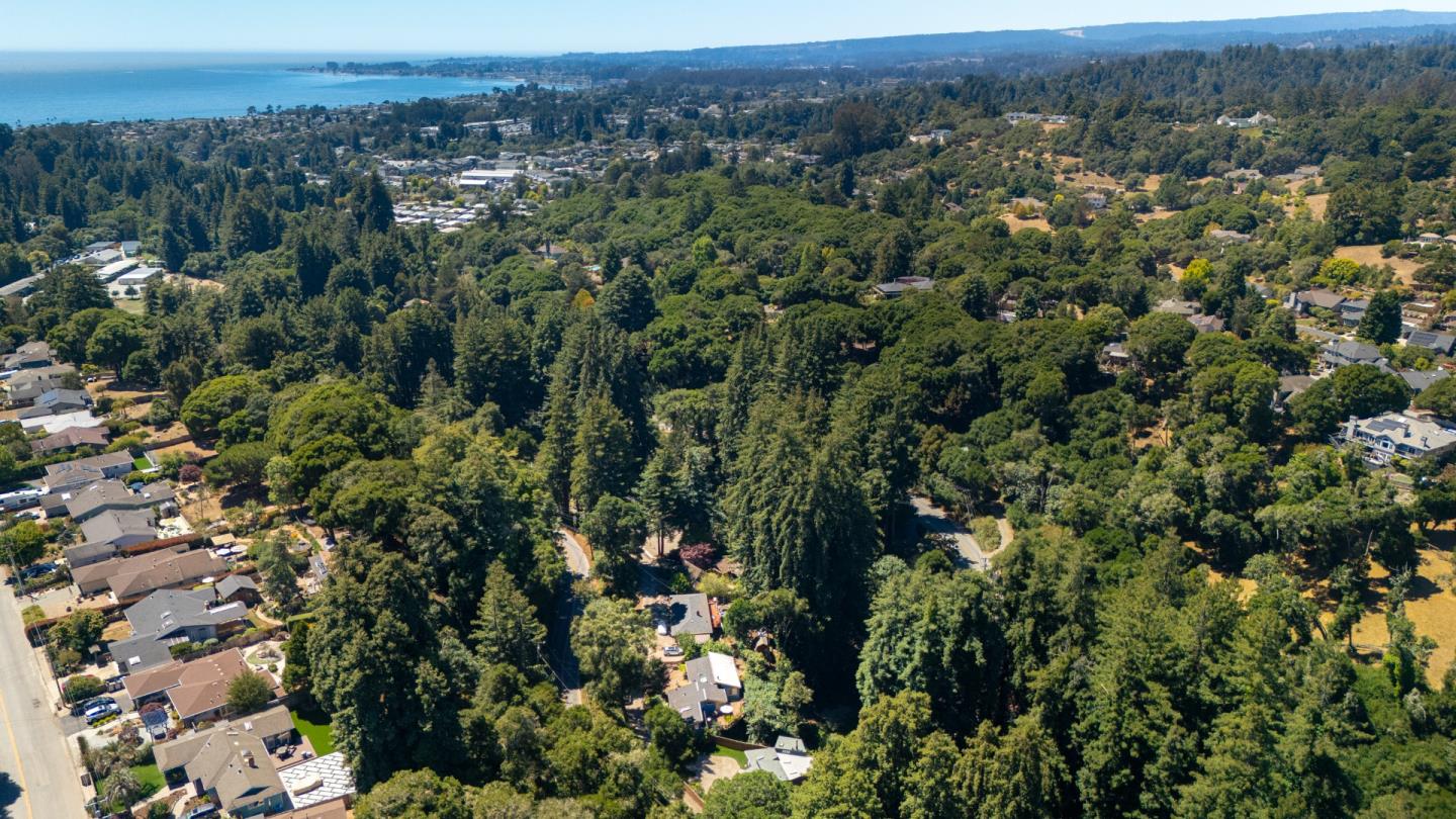 321 Valencia Road