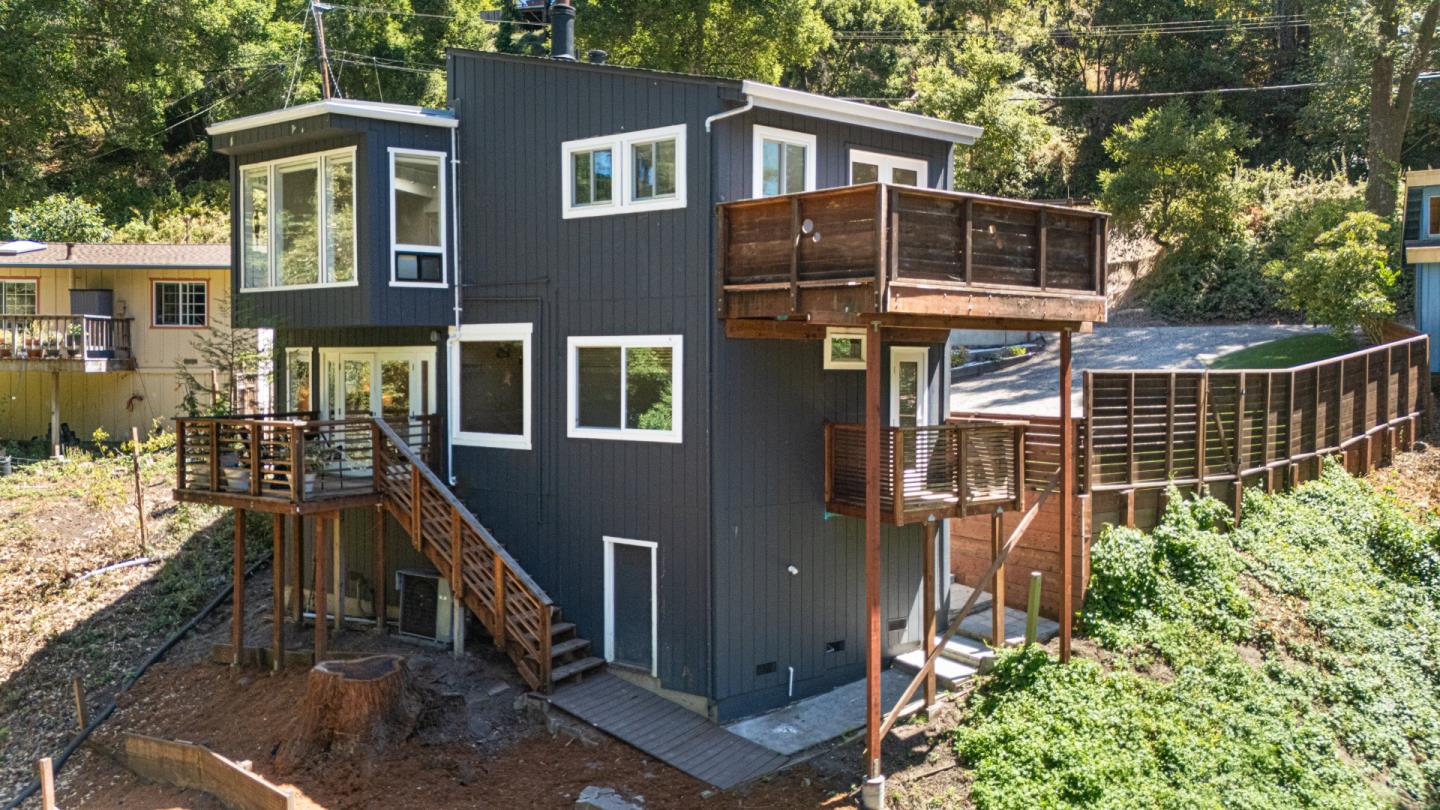 321 Valencia Road