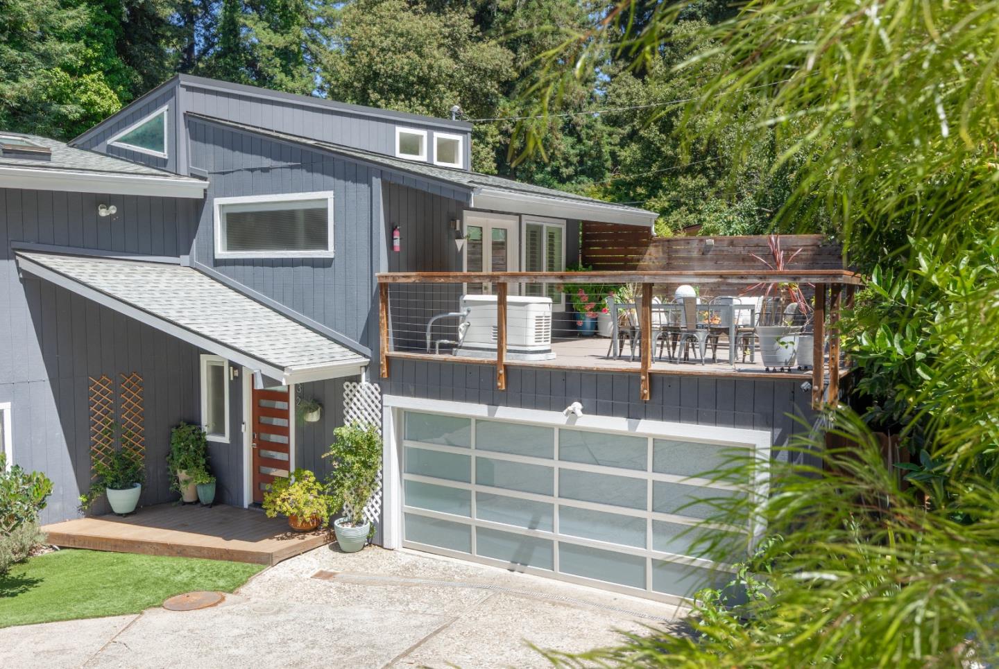 321 Valencia Road