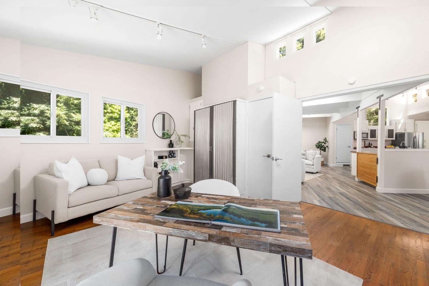 321 Valencia Road