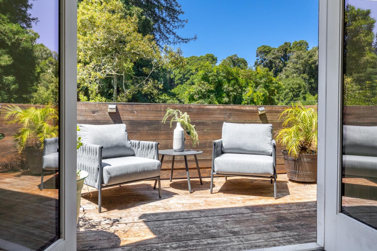 321 Valencia Road