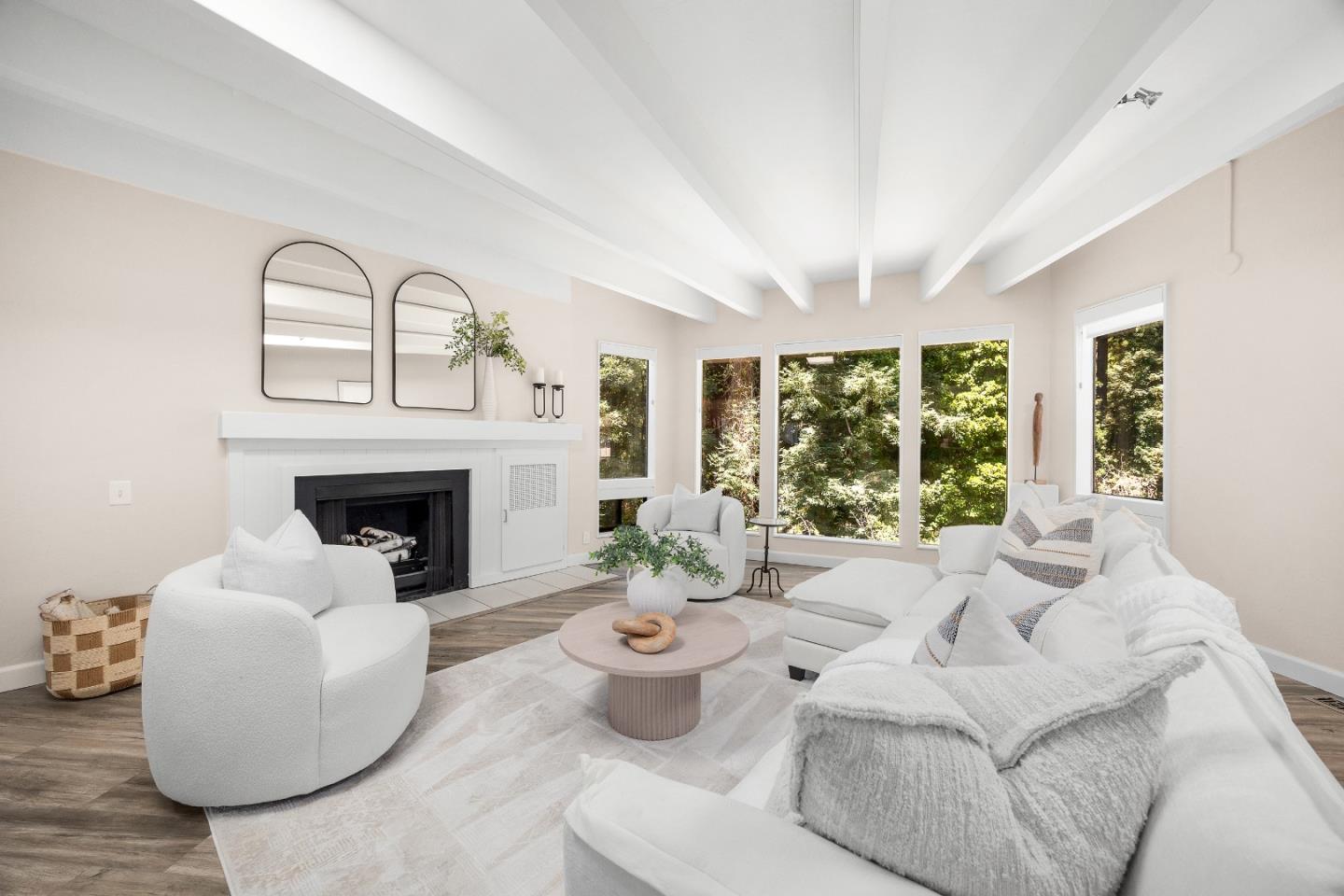 321 Valencia Road